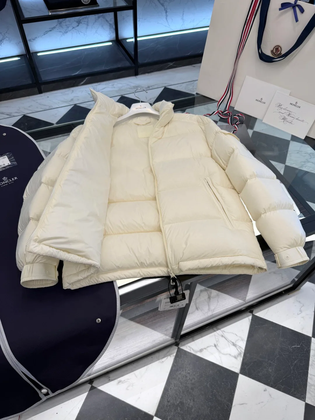 Men's Jackets And Down Jackets MONCLER 18007680