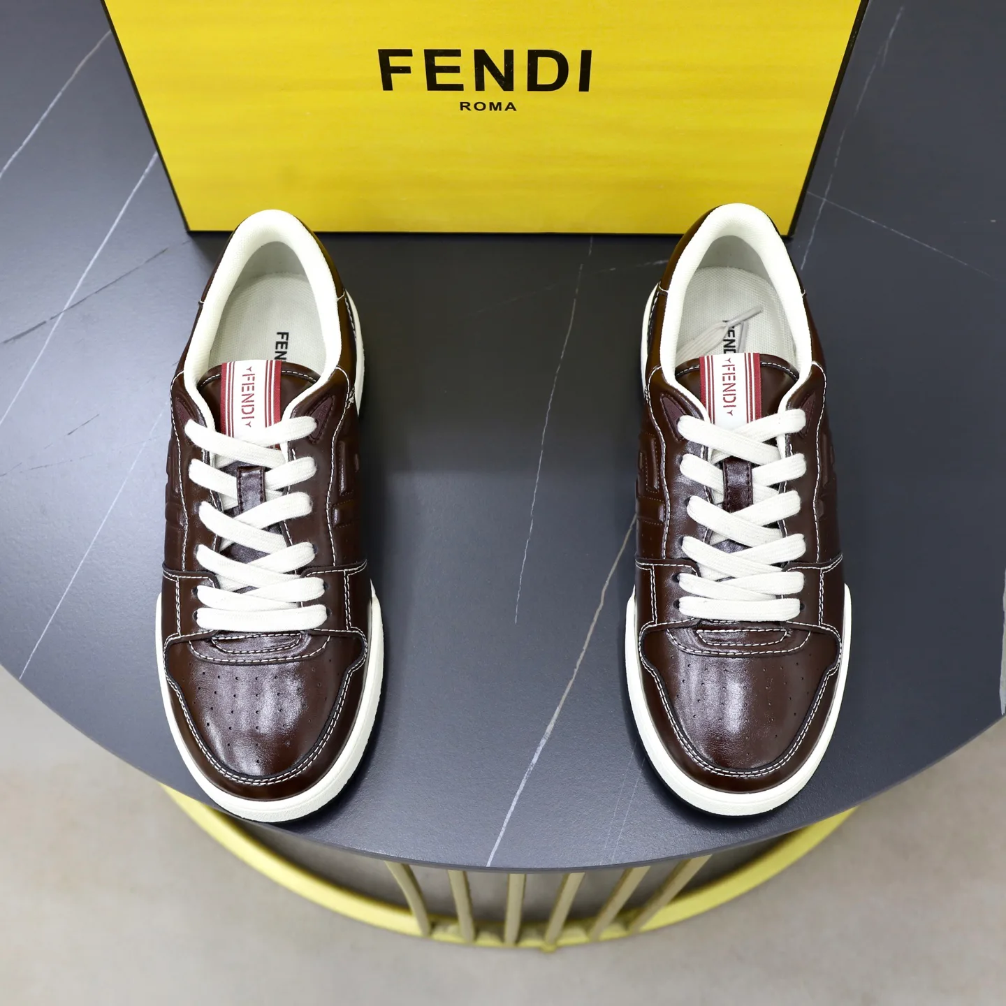 Women's Sneakers FENDI 18516272