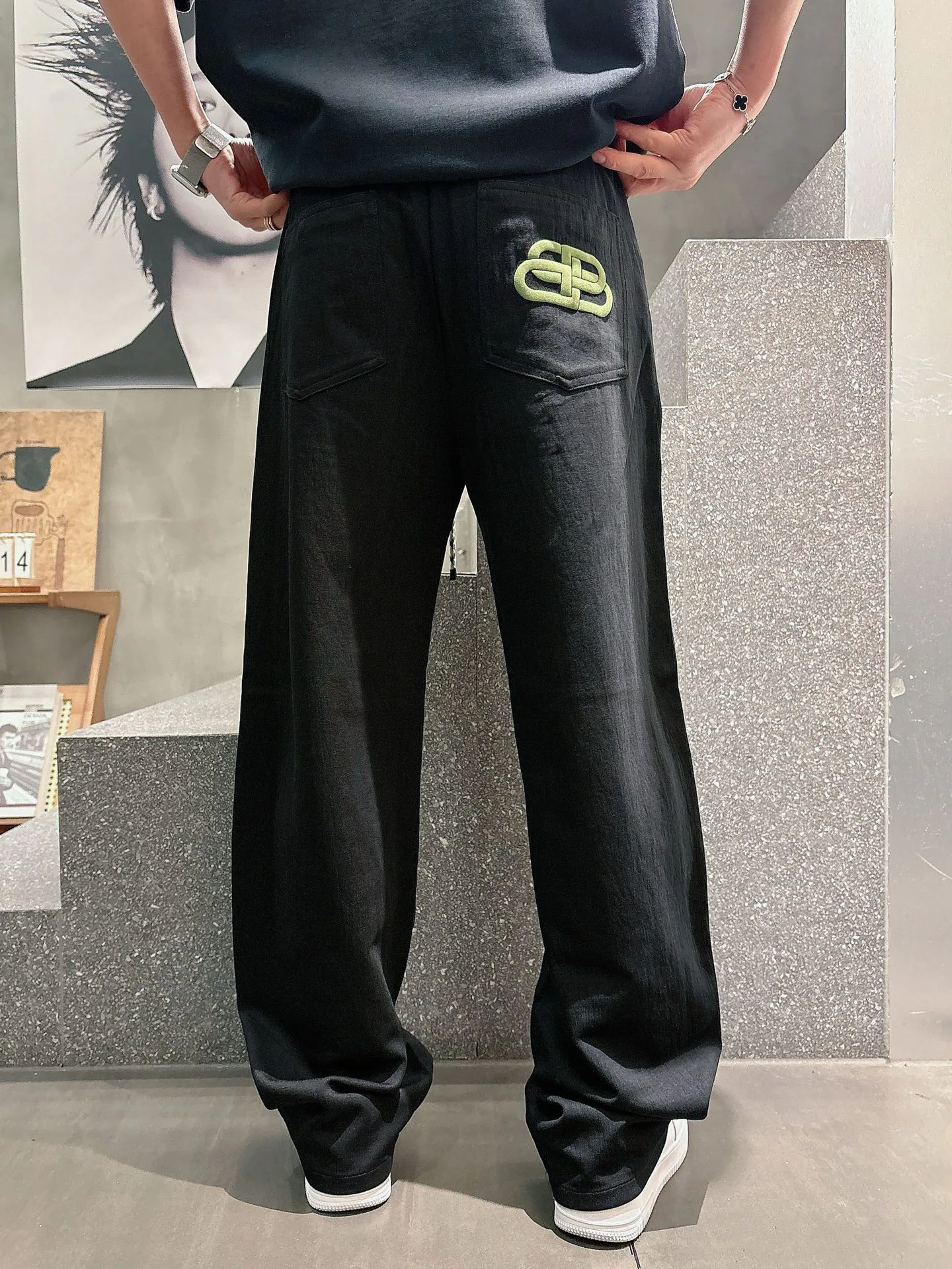 Брюки Мужские Balenciaga 18596889