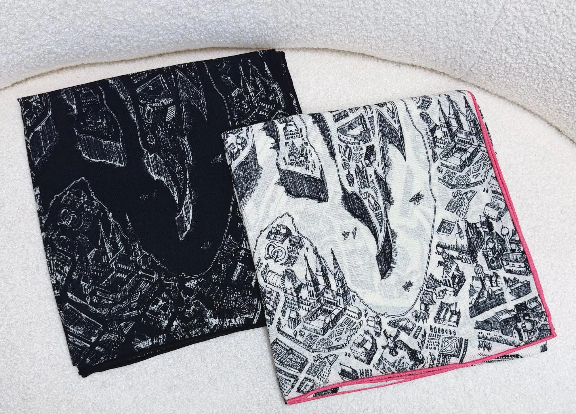 Silk Scarves HERMES 18222452