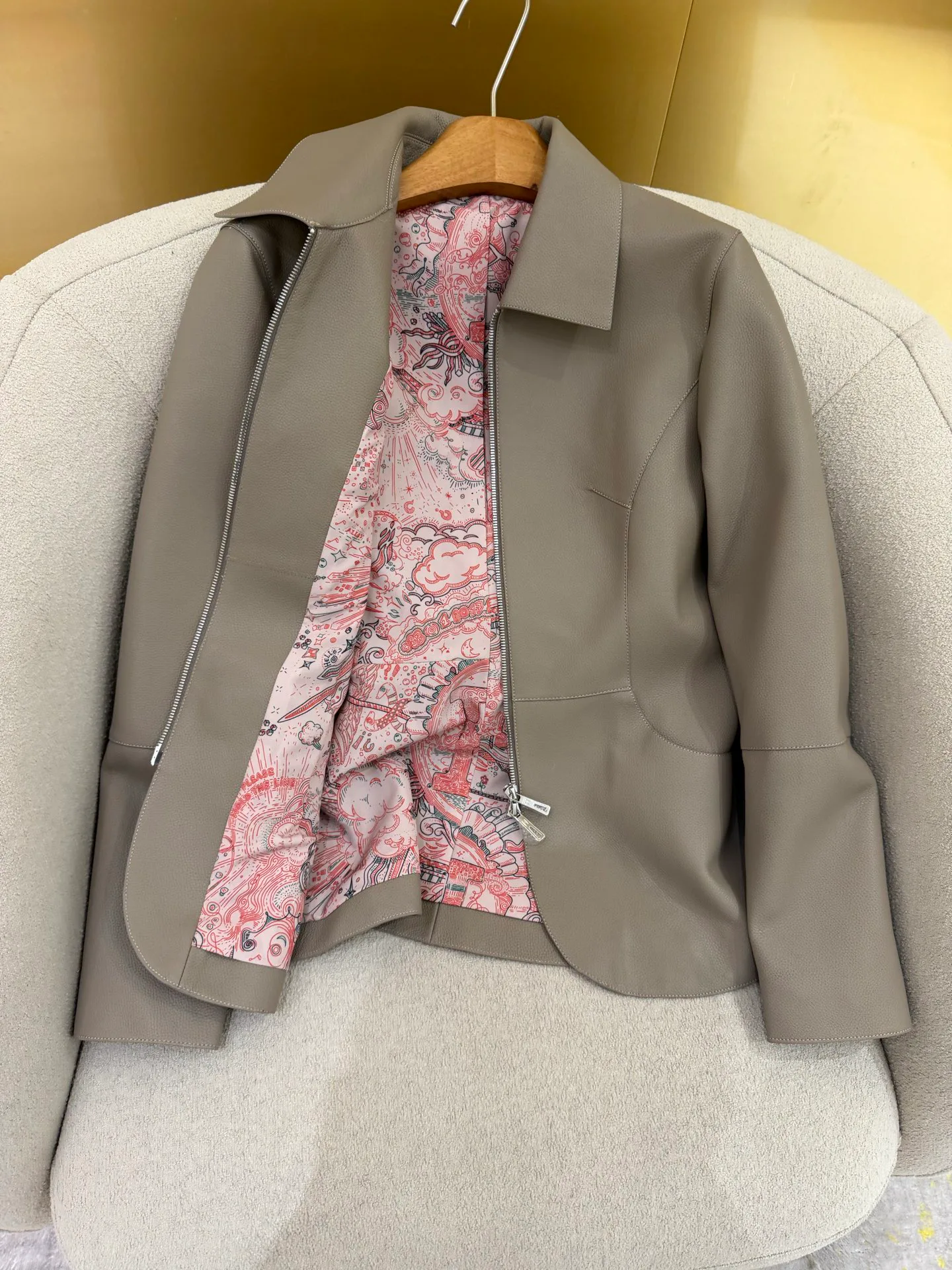 Women's Leather Jackets And Sheepskin Coats HERMES 17959242