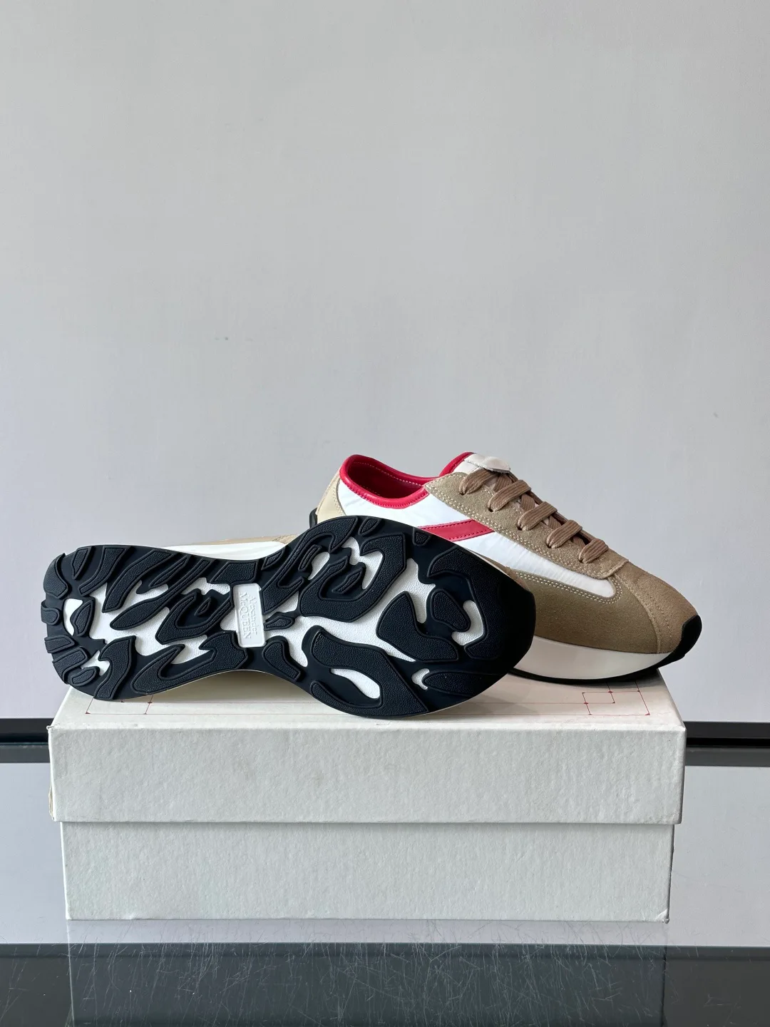 Women's Sneakers ALEXANDER MCQUEEN 17354164