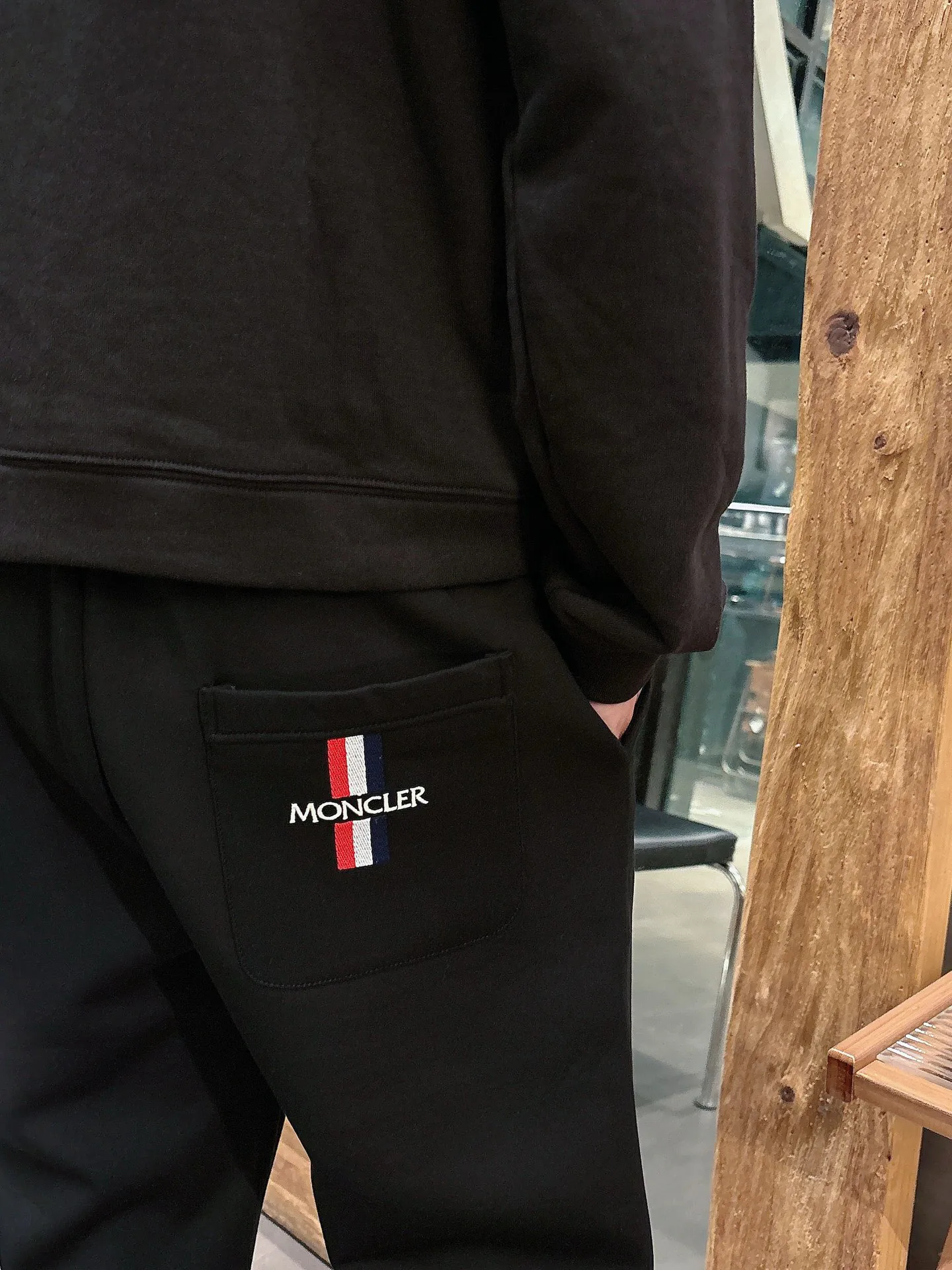 Брюки Мужские Moncler 18596840