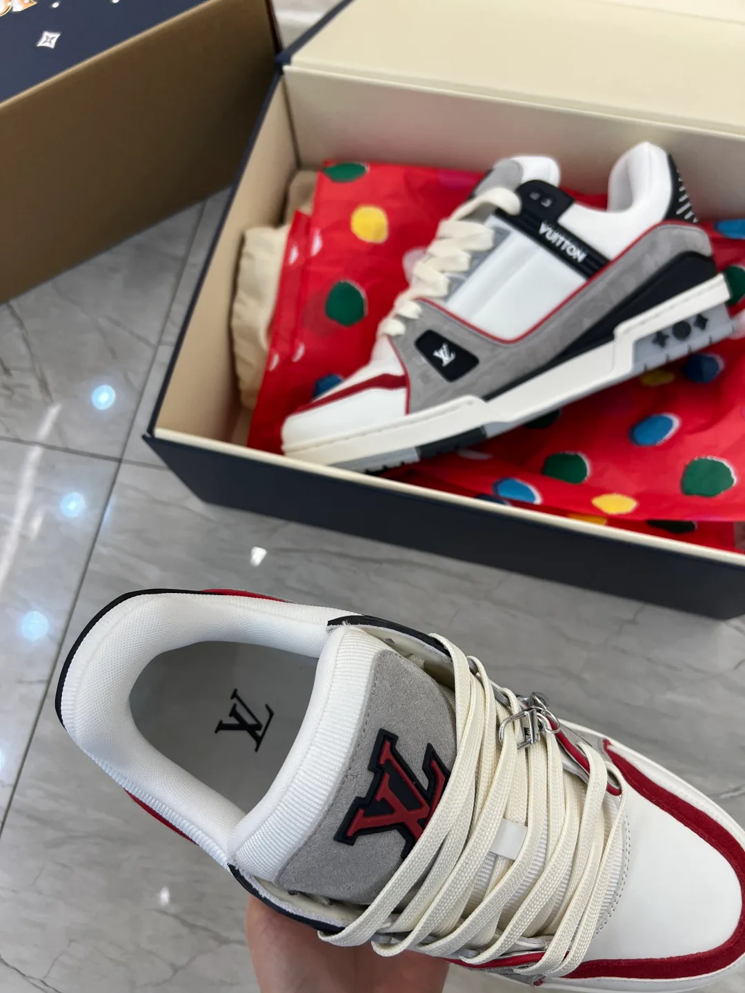 Women's Sneakers LOUIS VUITTON 17941659