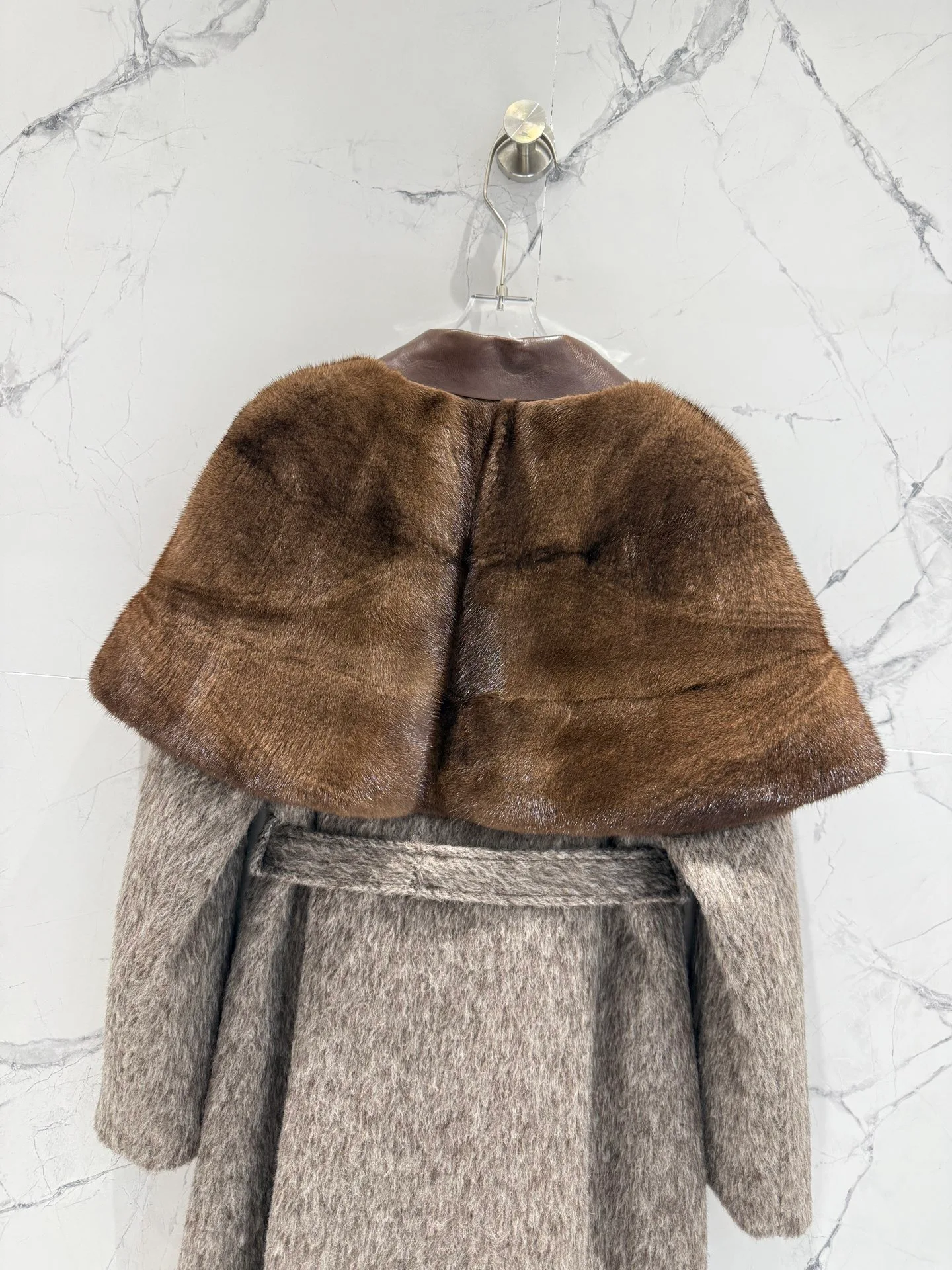 Women's Fur Coats LORO PIANA 18082842