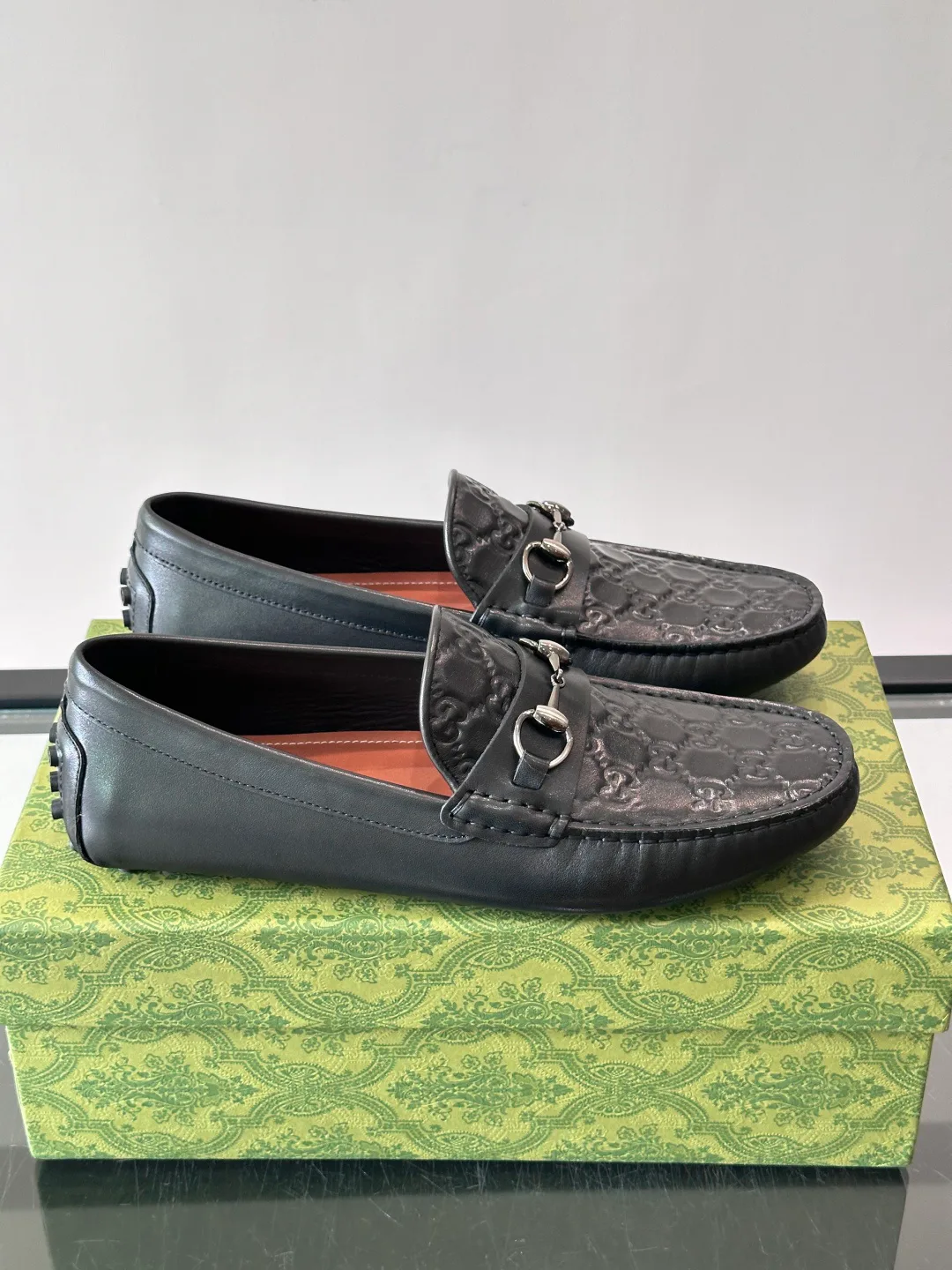 Men's Loafers And Dress Shoes GUCCI 17588553