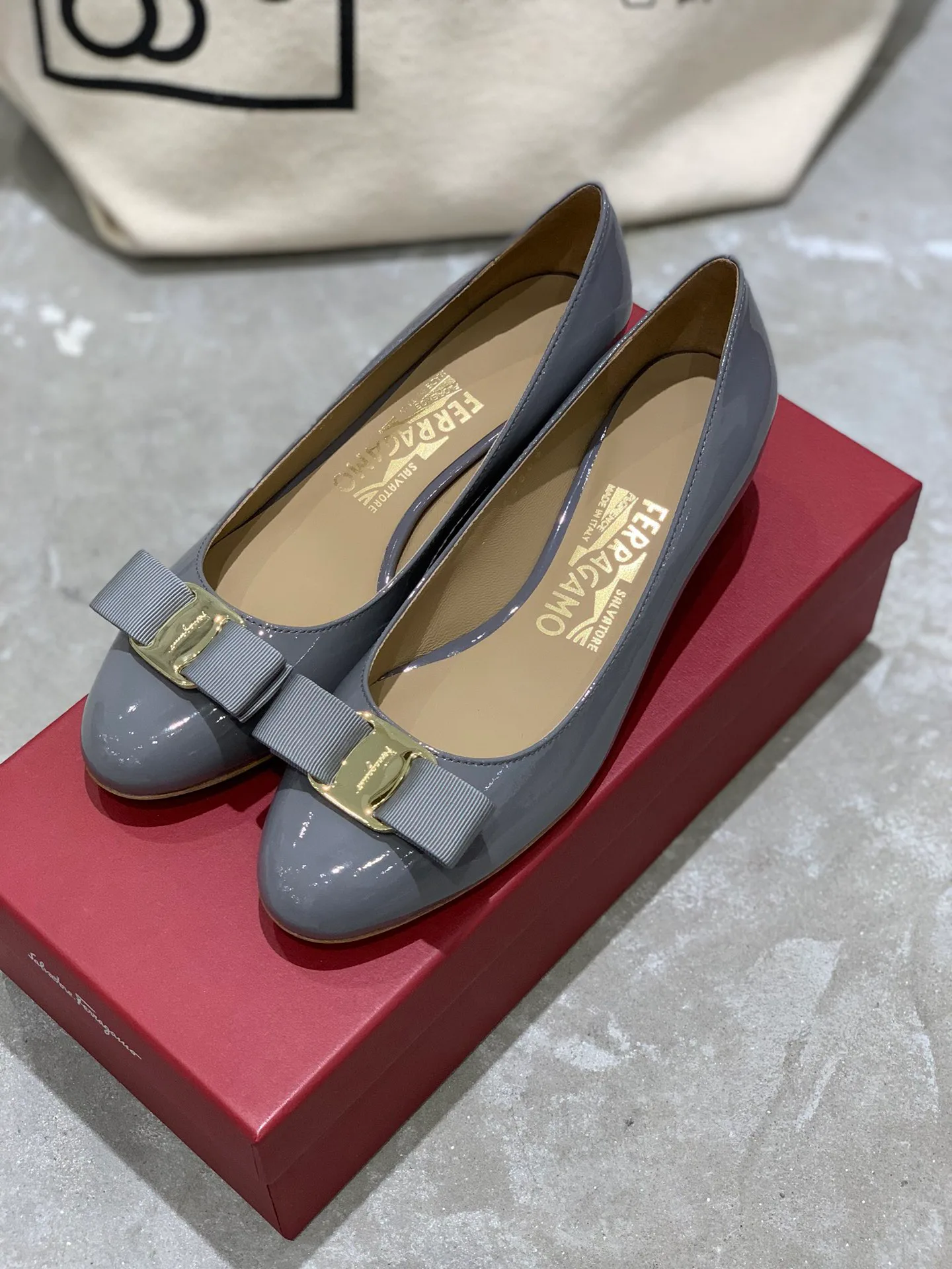 Women's Ballet Flats SALVATORE FERRAGAMO 18340672