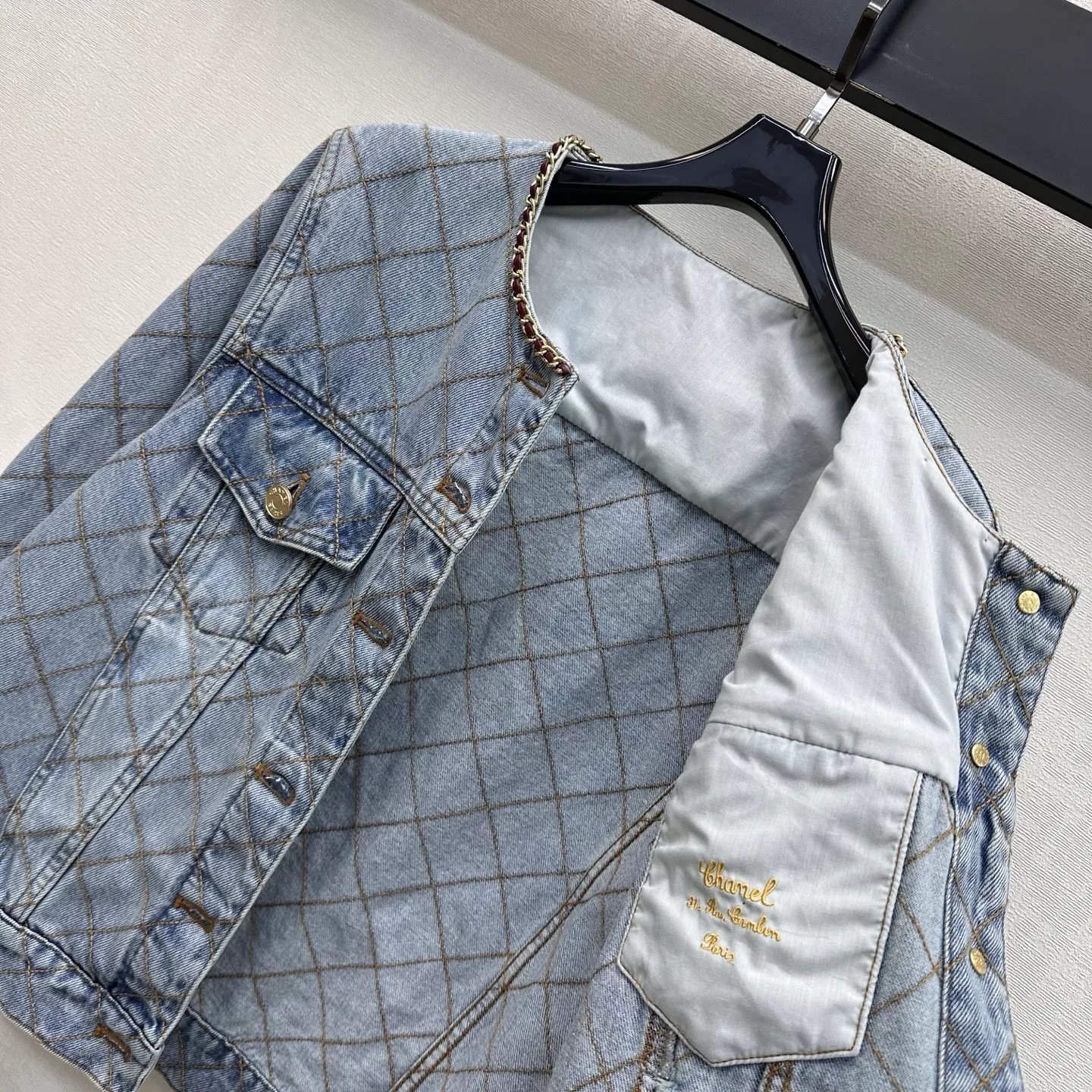 Women's Jackets And Down Jackets CHANEL 17612748