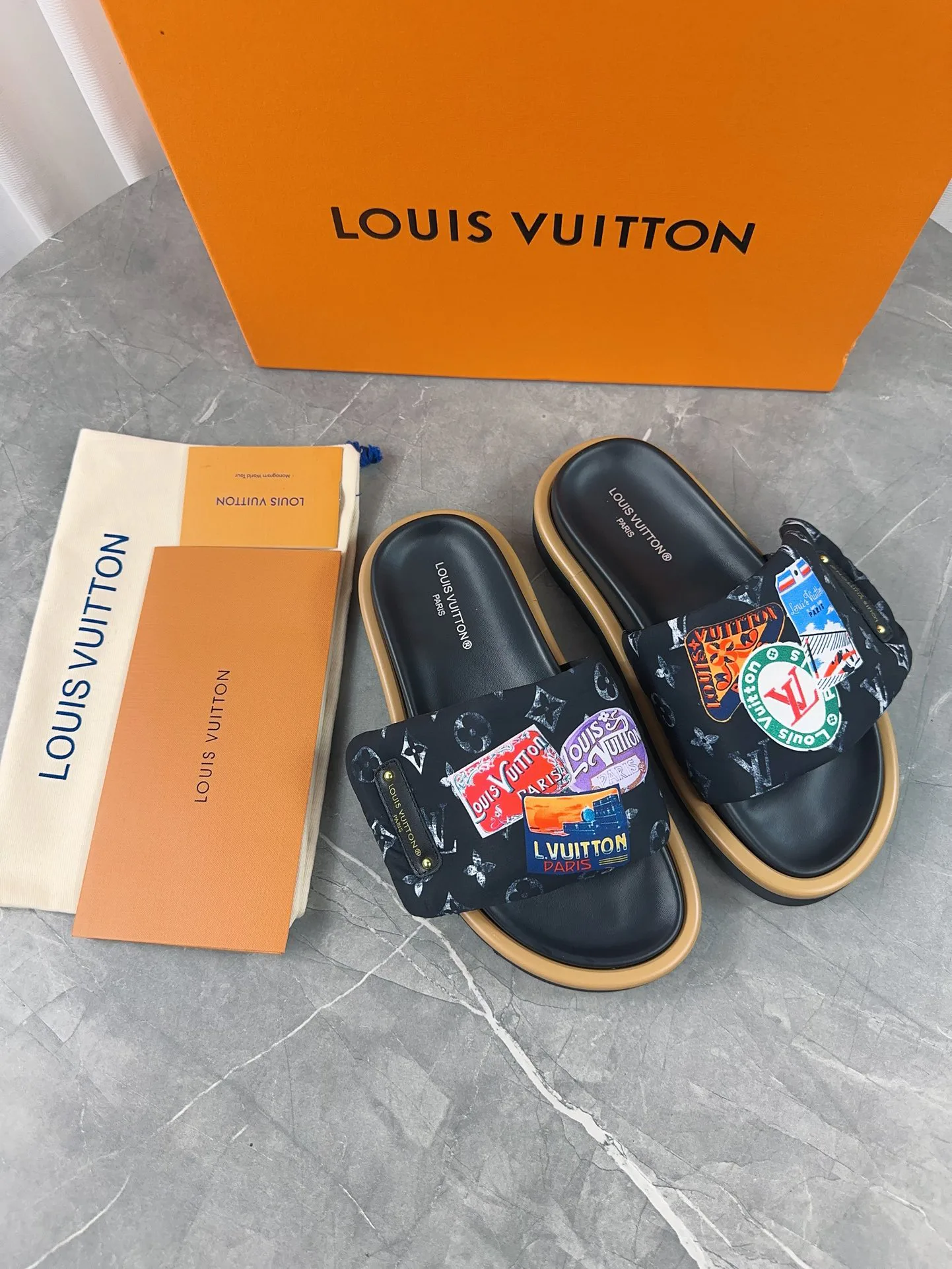 Women's Flip-Flops LOUIS VUITTON 17803858