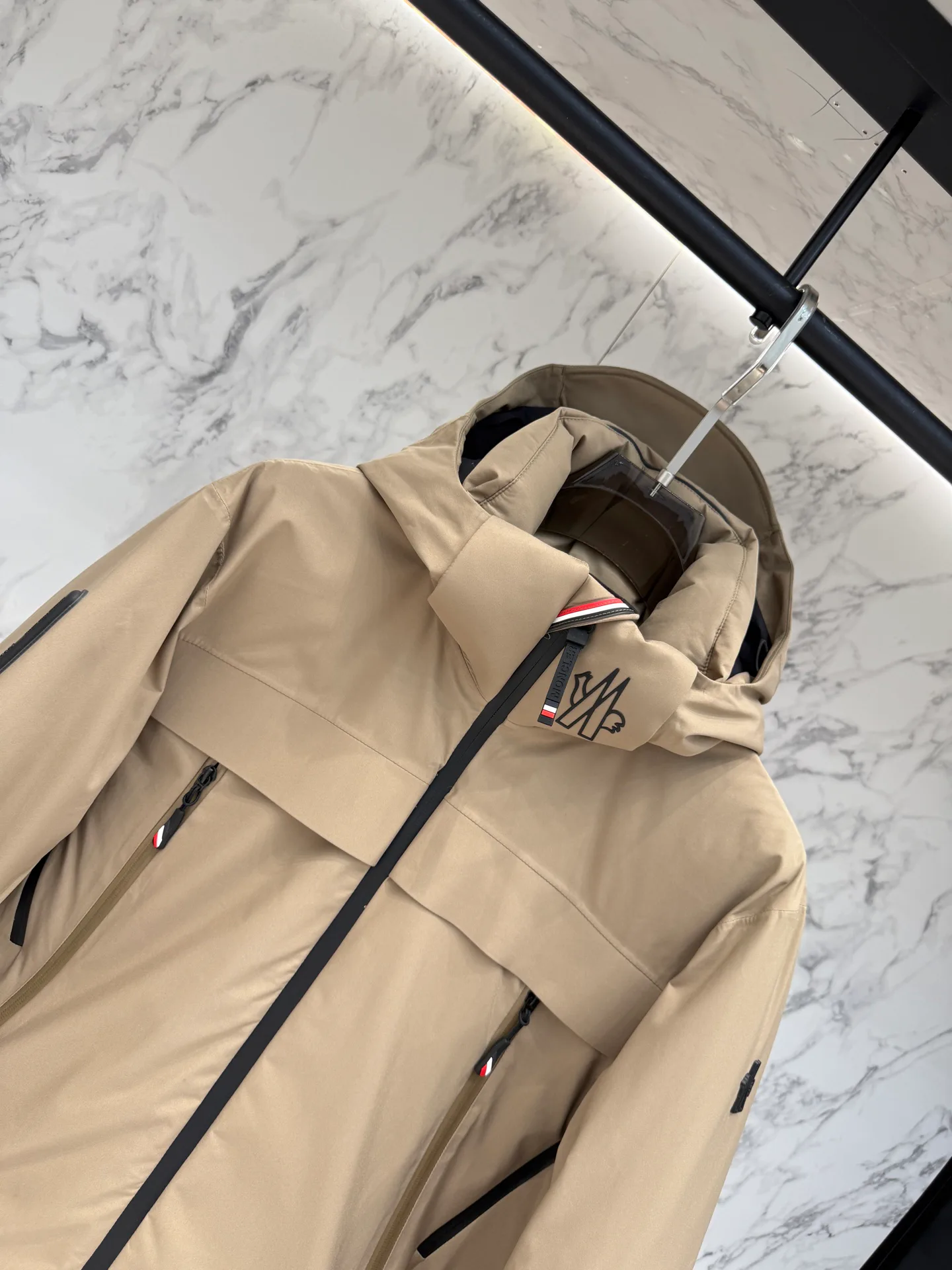 Men's Jackets And Down Jackets MONCLER 18279257