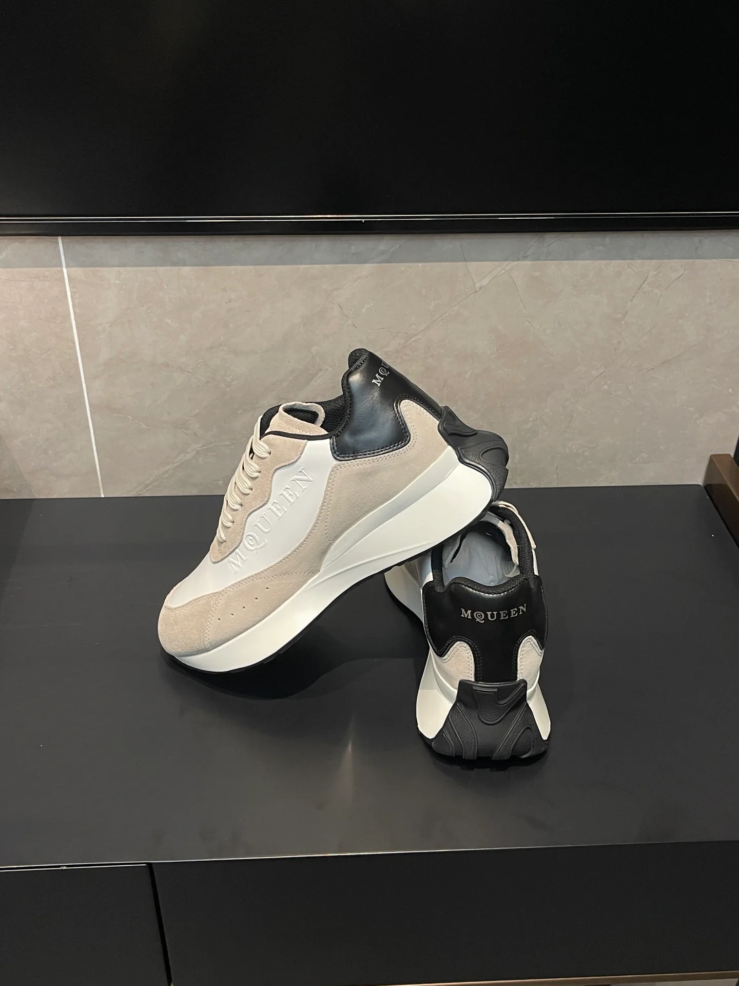 Women's Sneakers ALEXANDER MCQUEEN 18363864