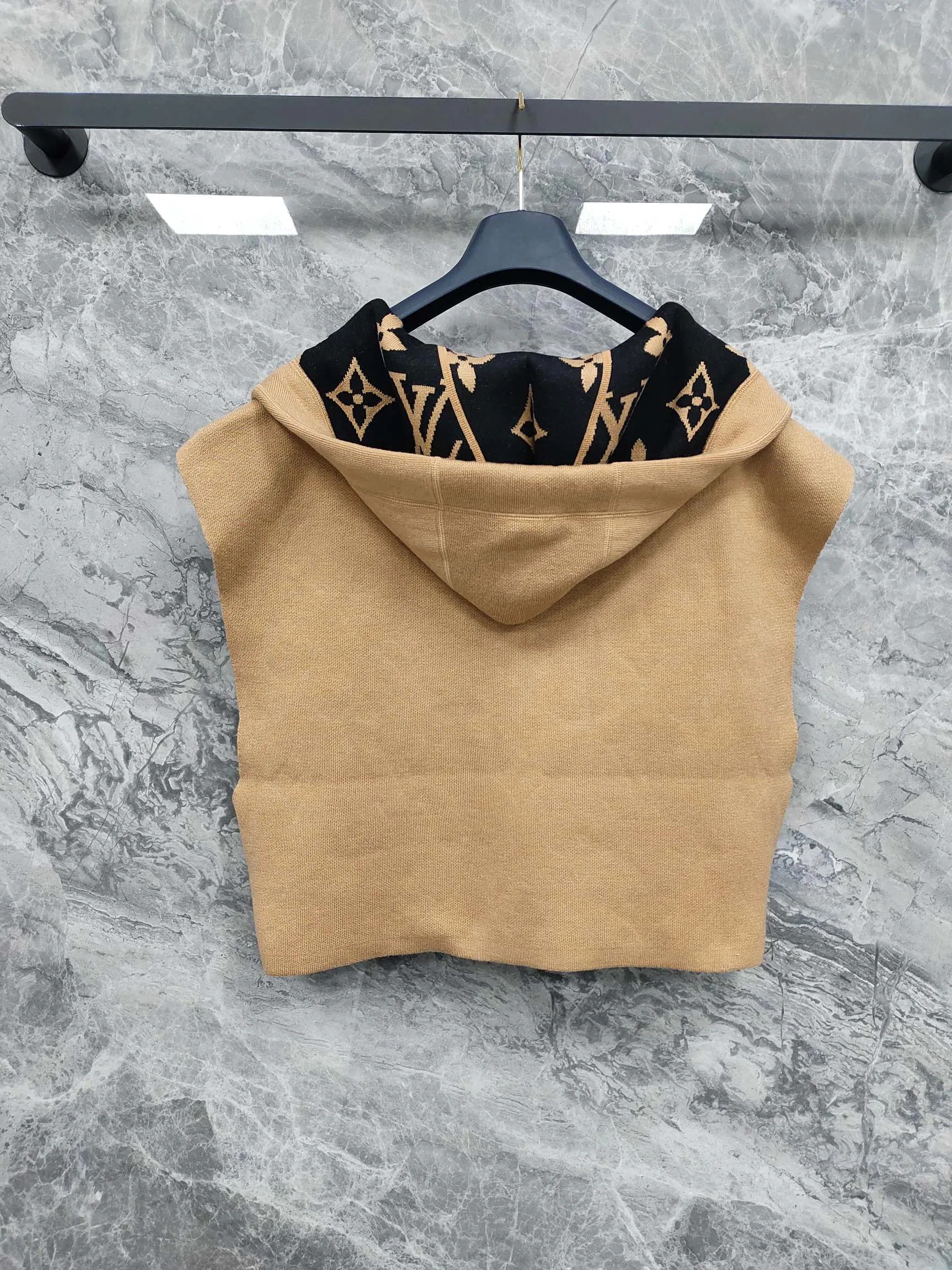 Women's Vests LOUIS VUITTON 18203434