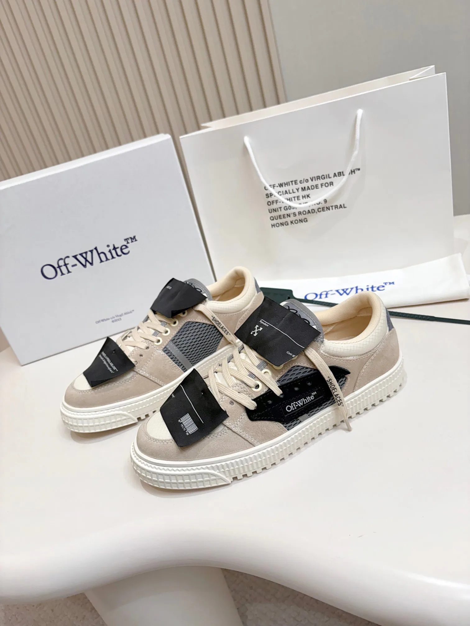 Women's Sneakers OFF-WHITE 18103207