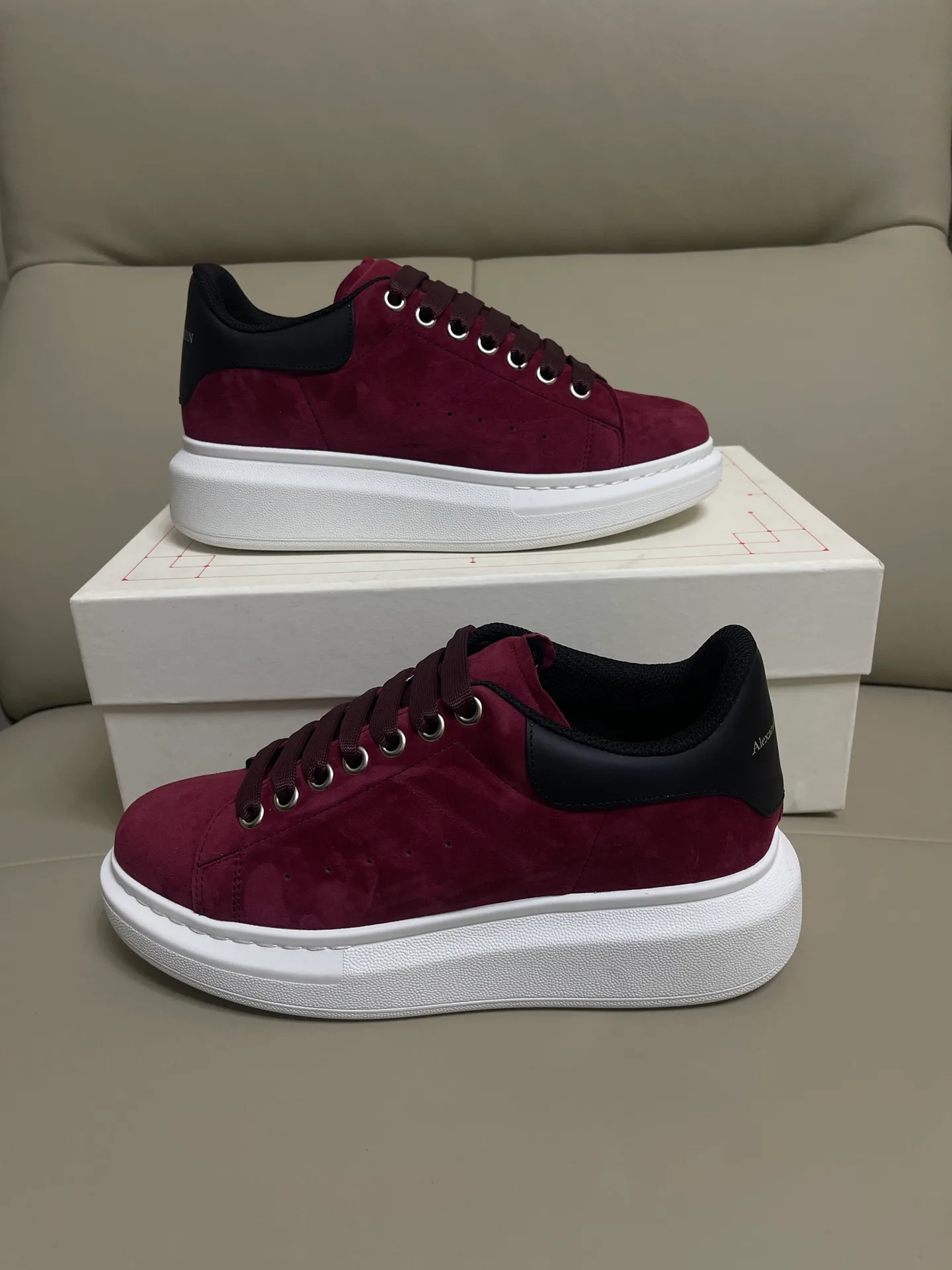 Women's Sneakers ALEXANDER MCQUEEN 18465081