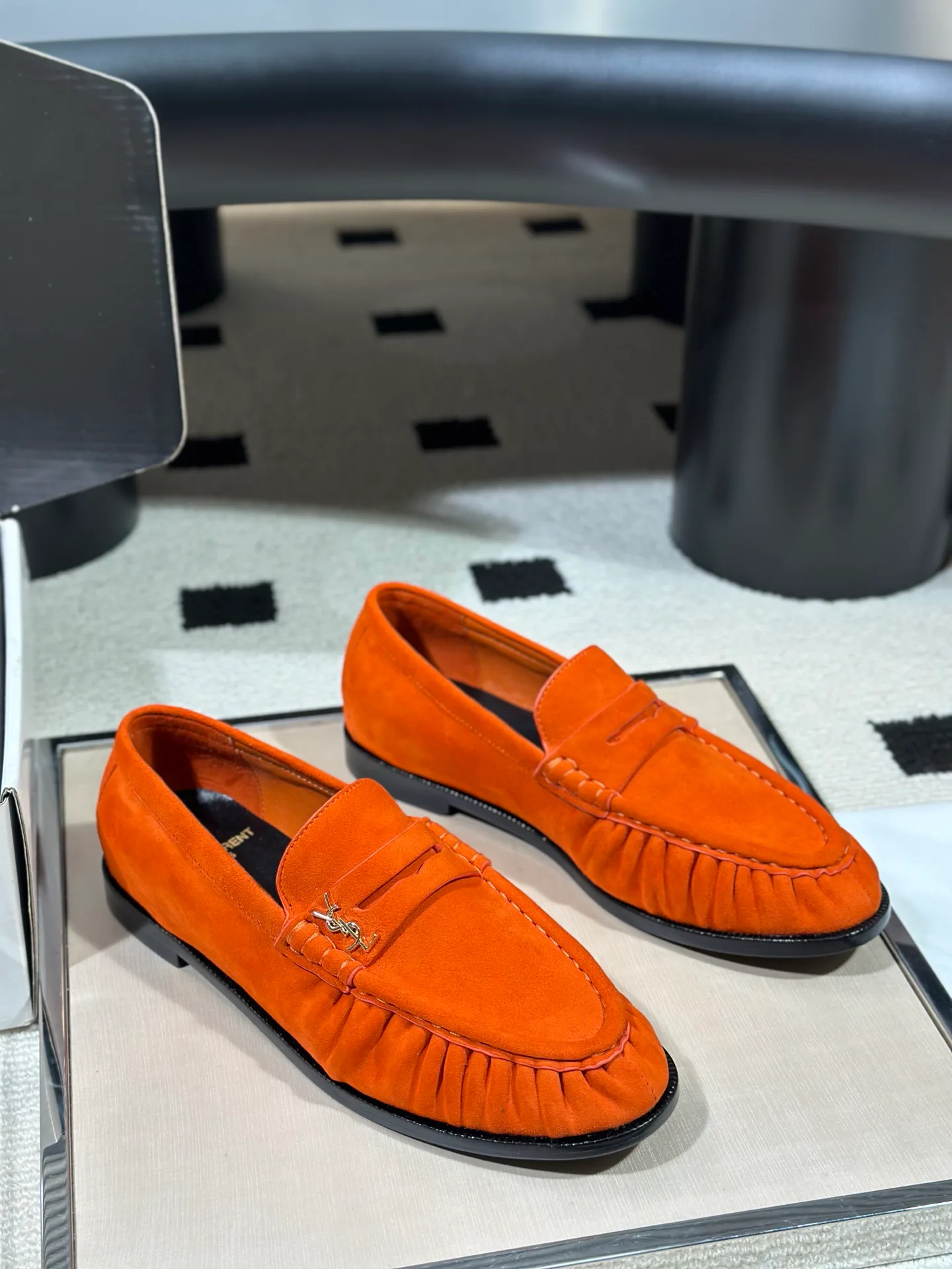 Women's Loafers And Moccasins SAINT LAURENT 18041790
