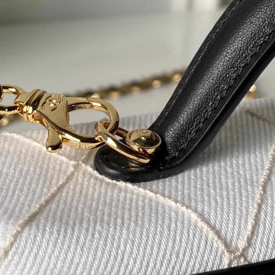 Women's Classic Handbags CHANEL 17827308