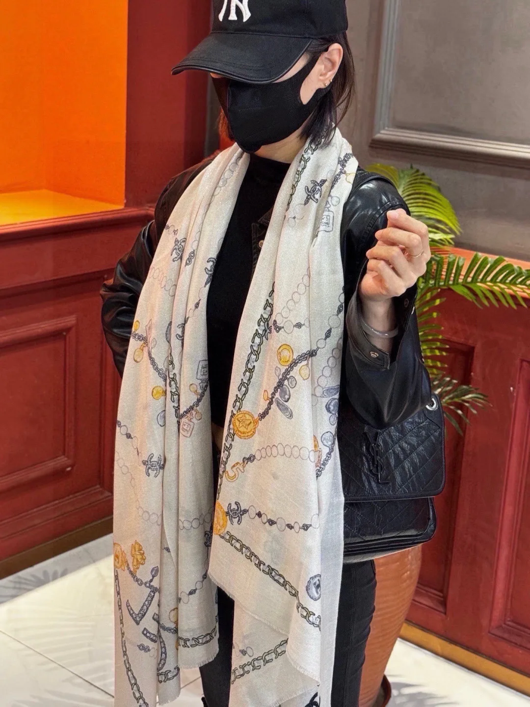 Scarves CHANEL 18322152