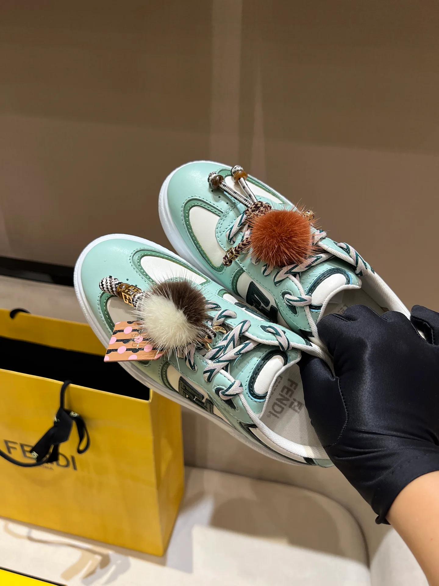 Women's Sneakers FENDI 18020646