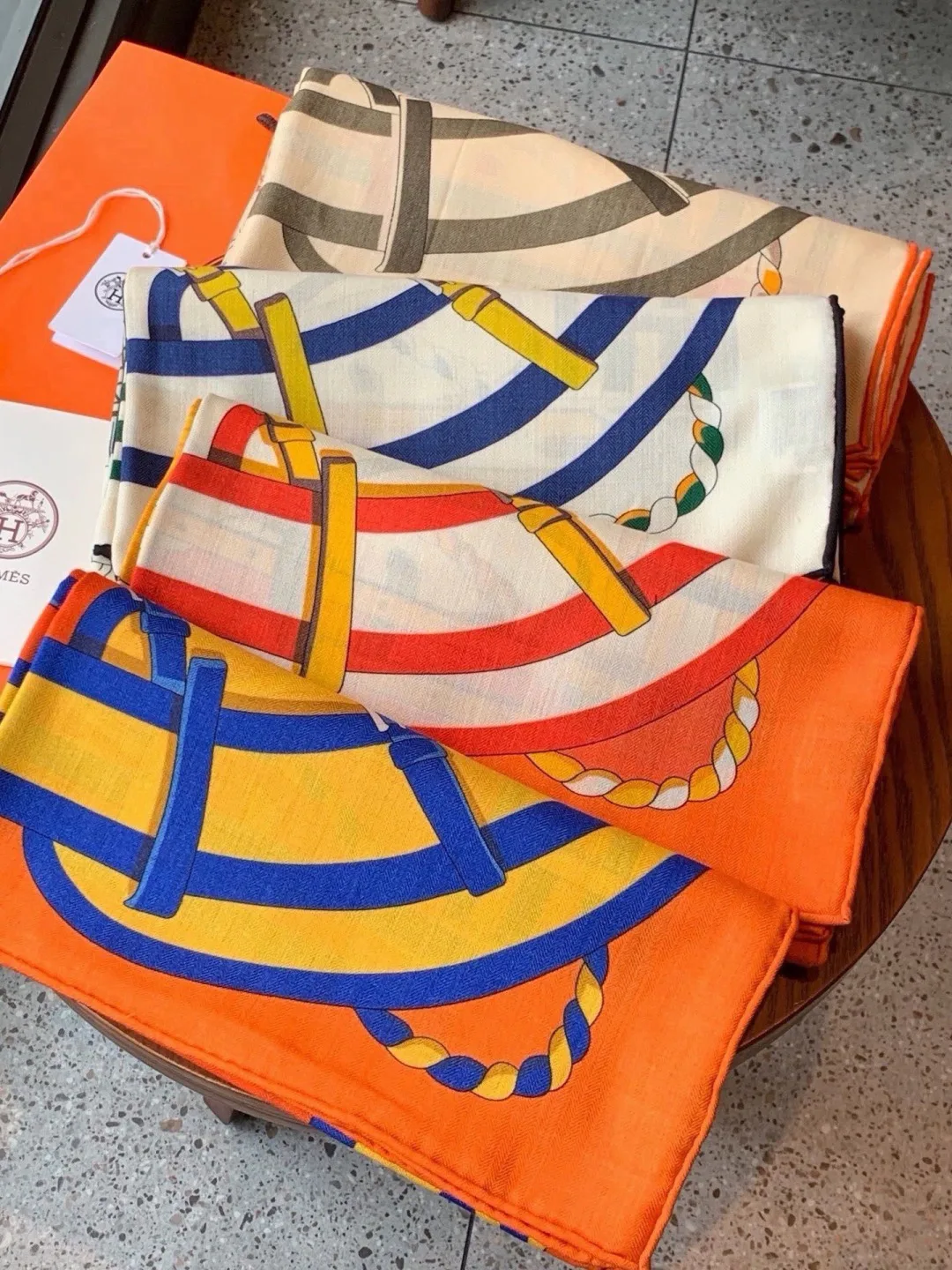 Silk Scarves HERMES 18003588