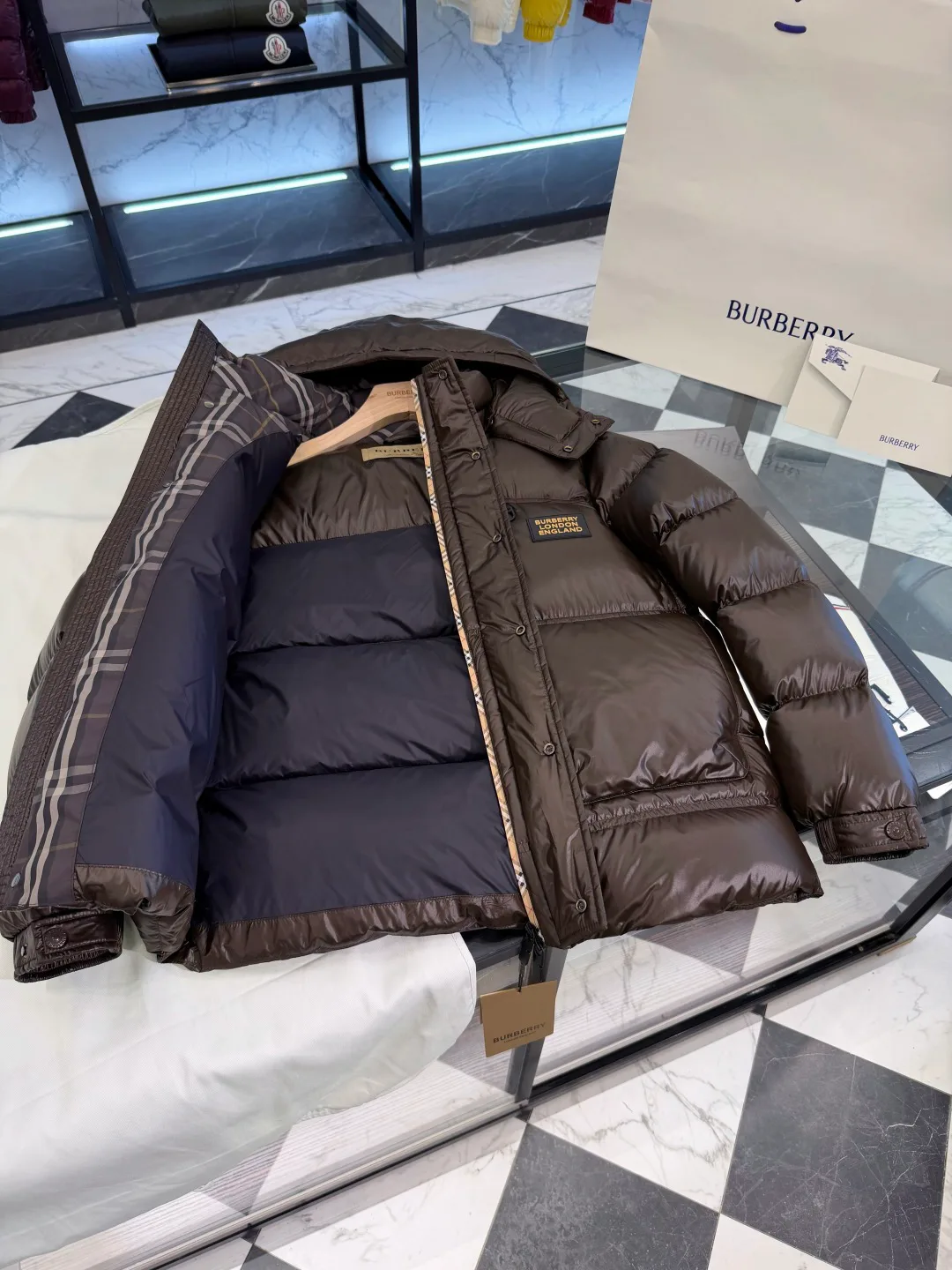 Women's Jackets And Down Jackets BURBERRY 17876502