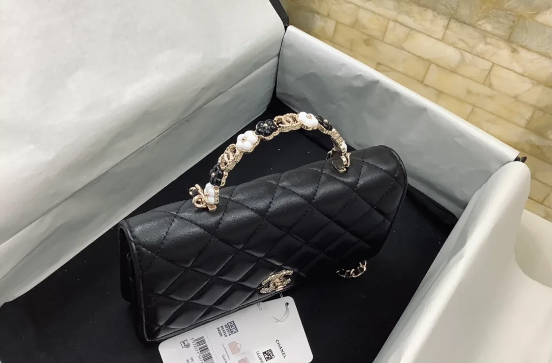 Women's Classic Handbags CHANEL 17827587