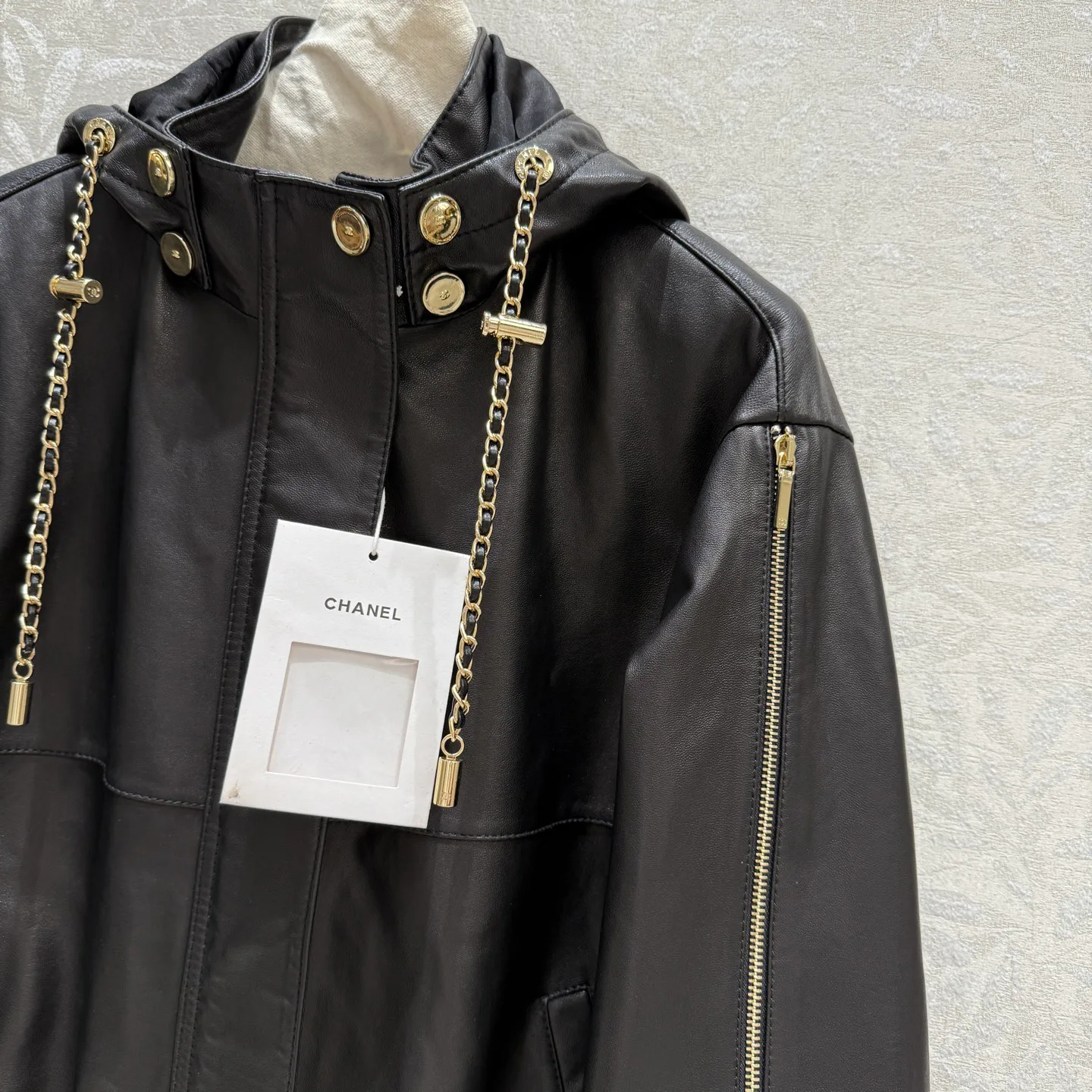 Women's Leather Jackets And Sheepskin Coats CHANEL 18172608