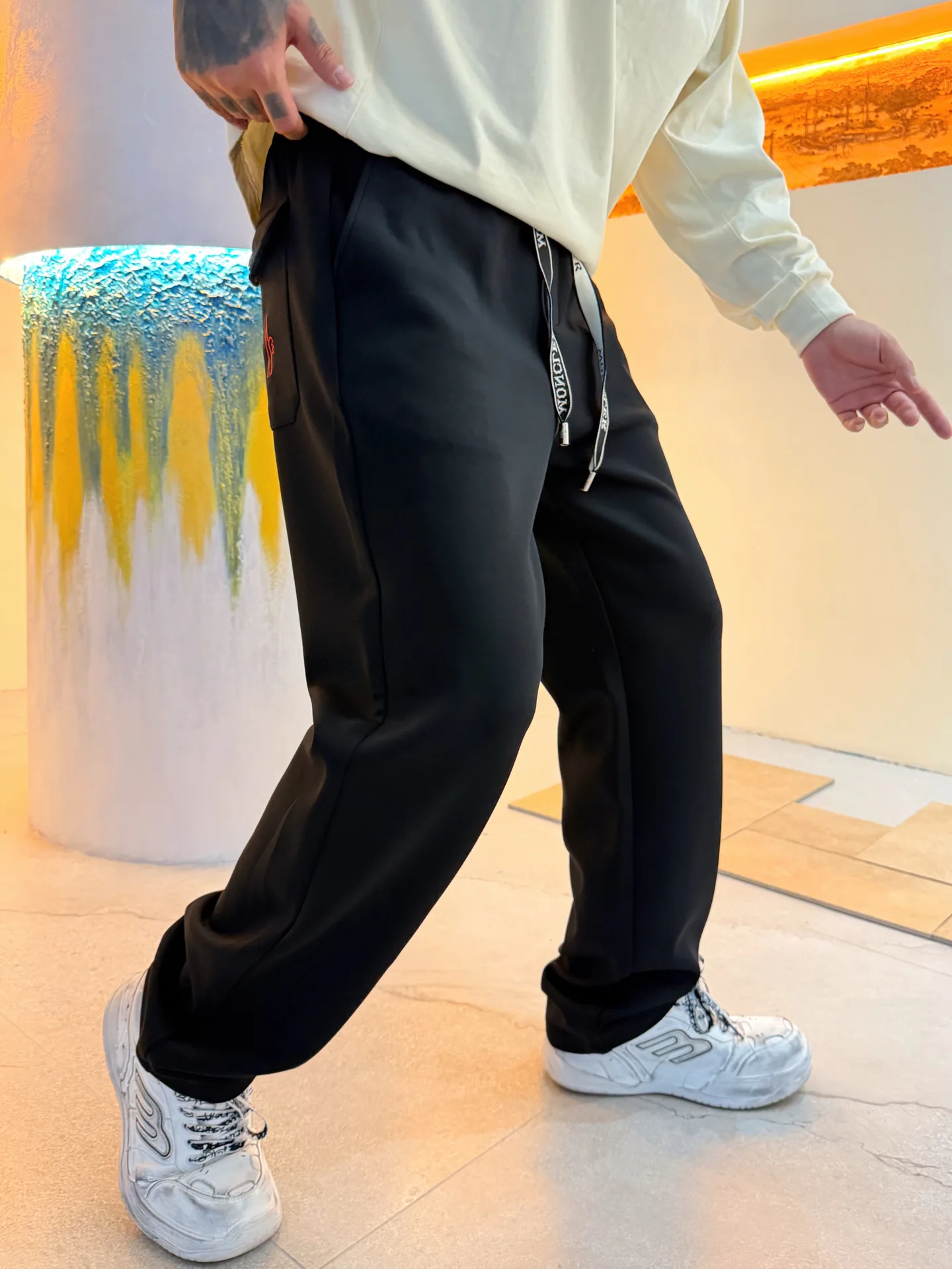 Men's Trousers MONCLER 18197189