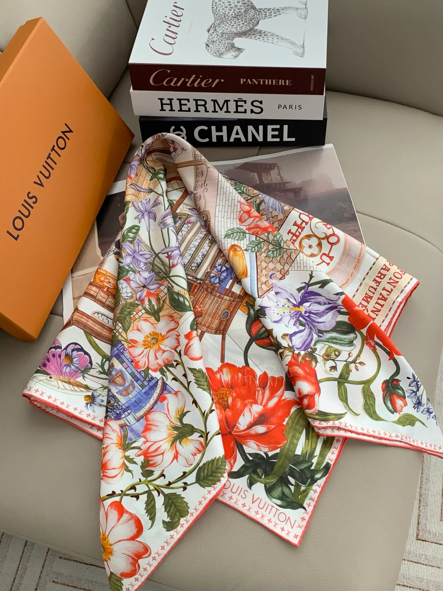 Silk Scarves LOUIS VUITTON 18003249