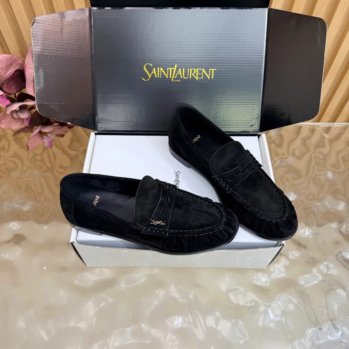Women's Loafers And Moccasins SAINT LAURENT 17981707