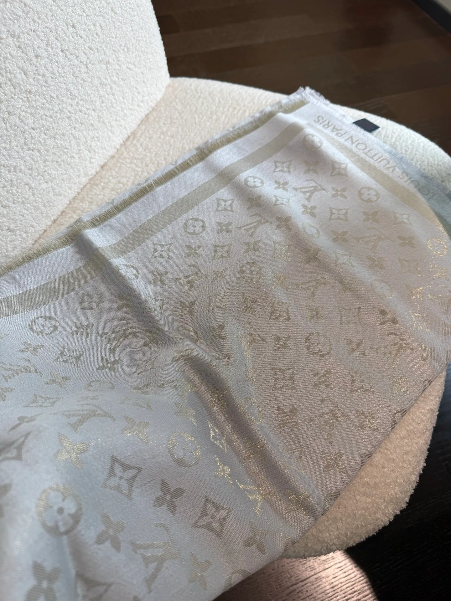 Scarves LOUIS VUITTON 17448576