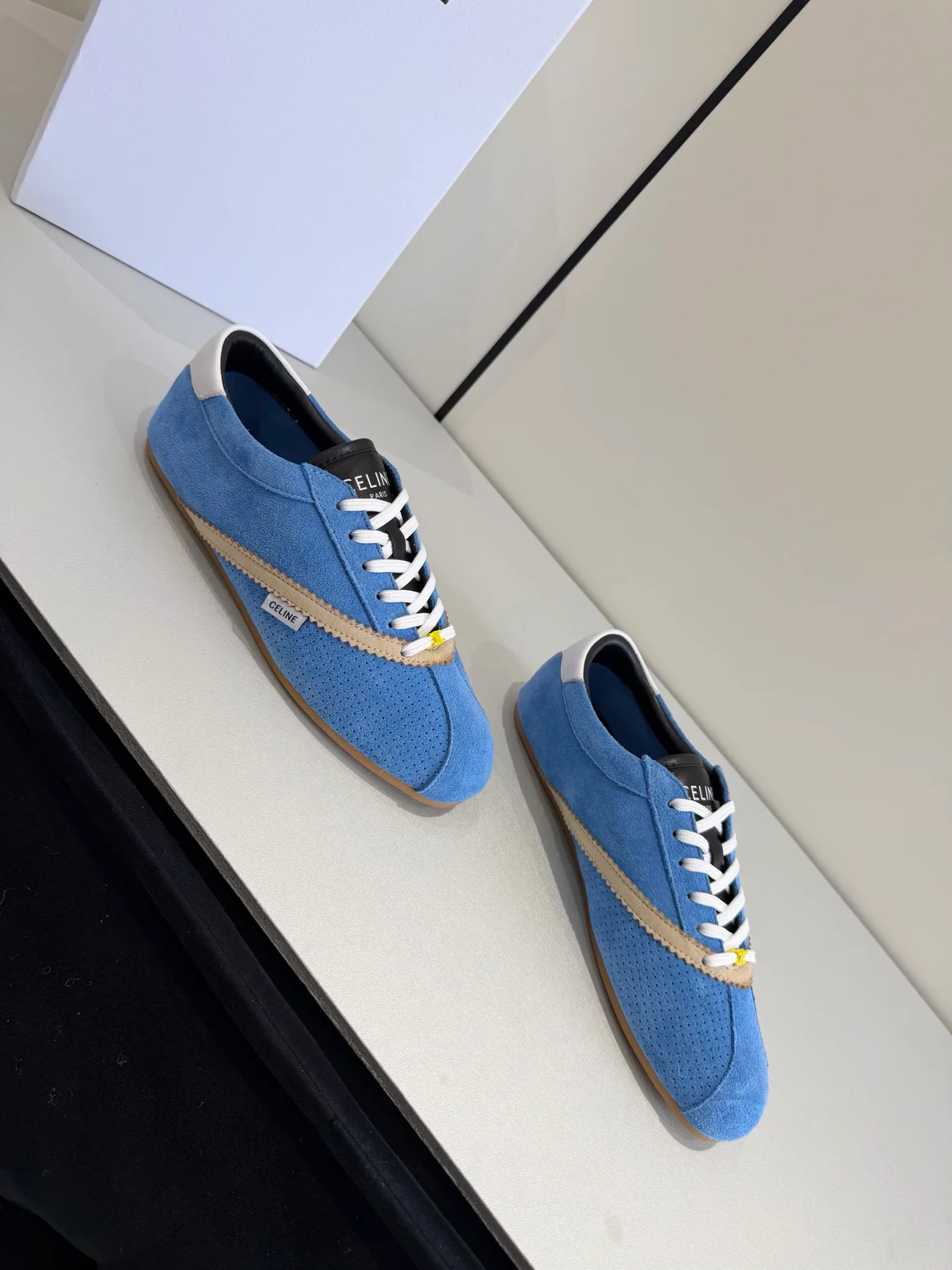 Women's Sneakers CELINE 17977144
