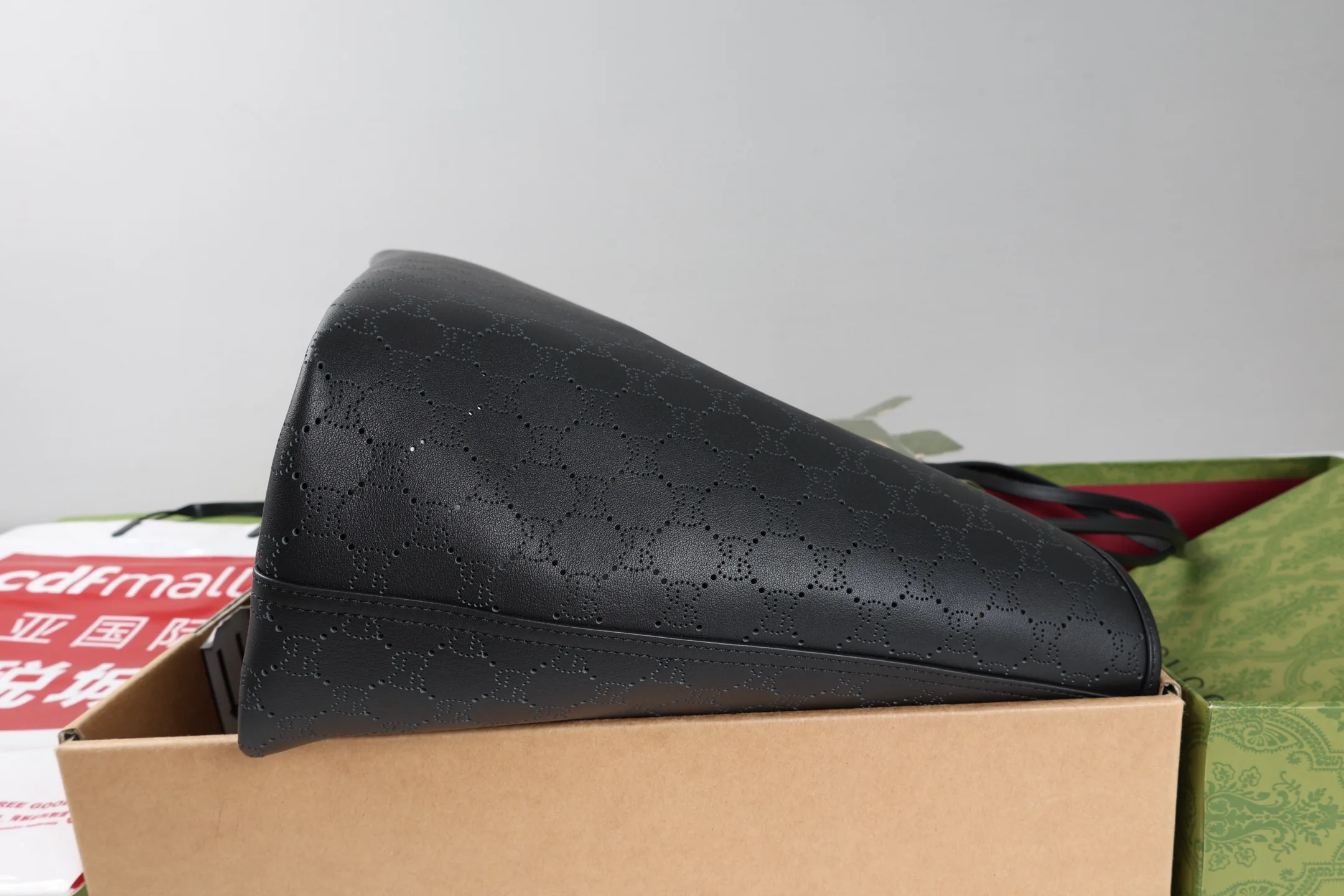 Women's Classic Handbags GUCCI 18065342