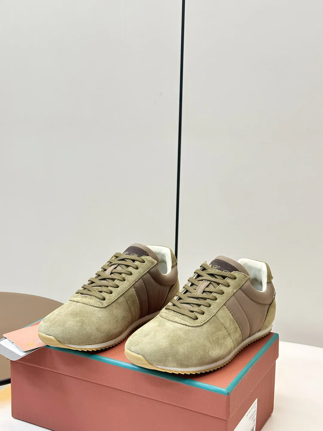 Women's Sneakers LORO PIANA 17464232