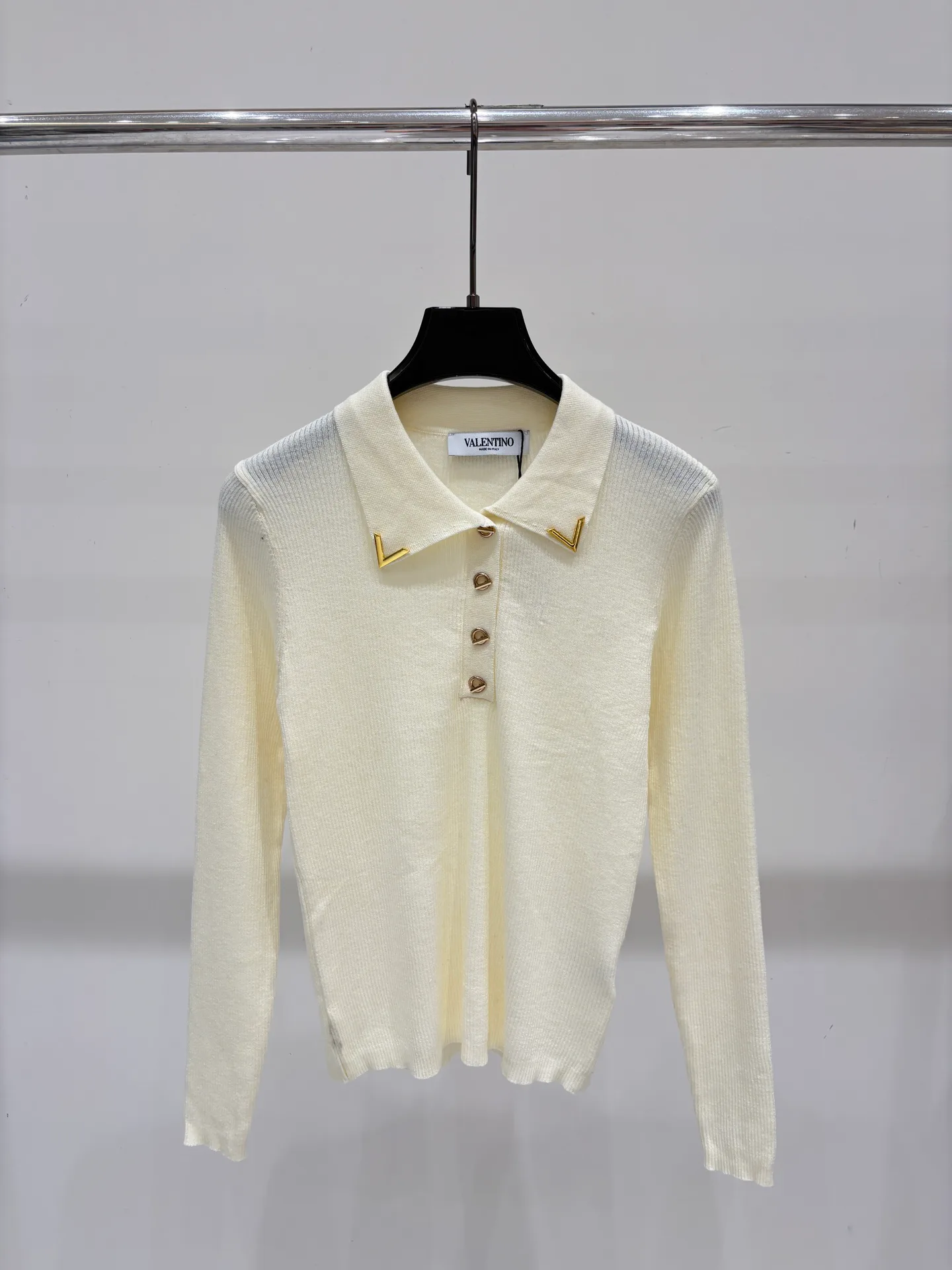 Women's Jumpers And Sweaters VALENTINO 17930686
