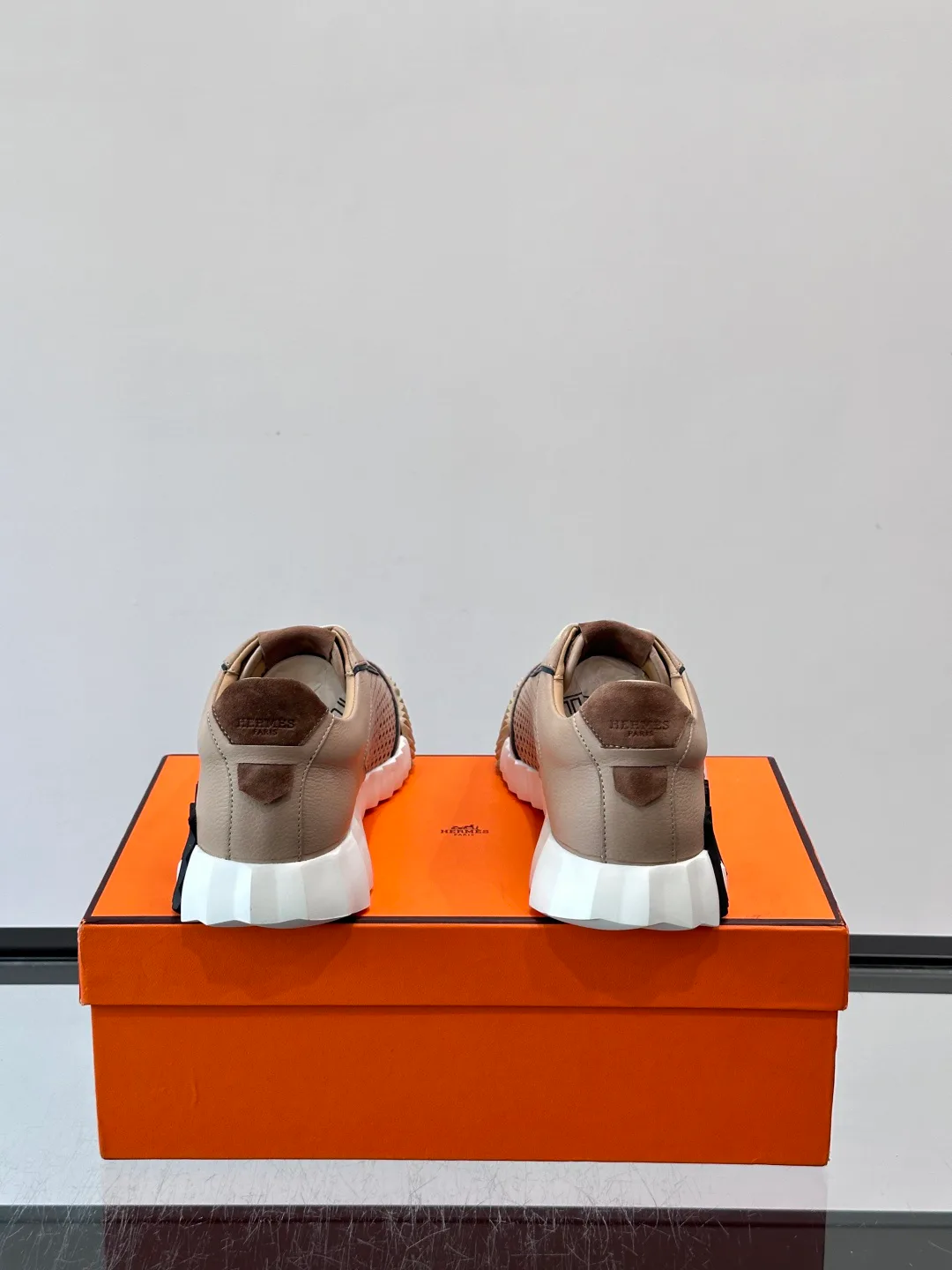 Men's Sneakers HERMES 18118572