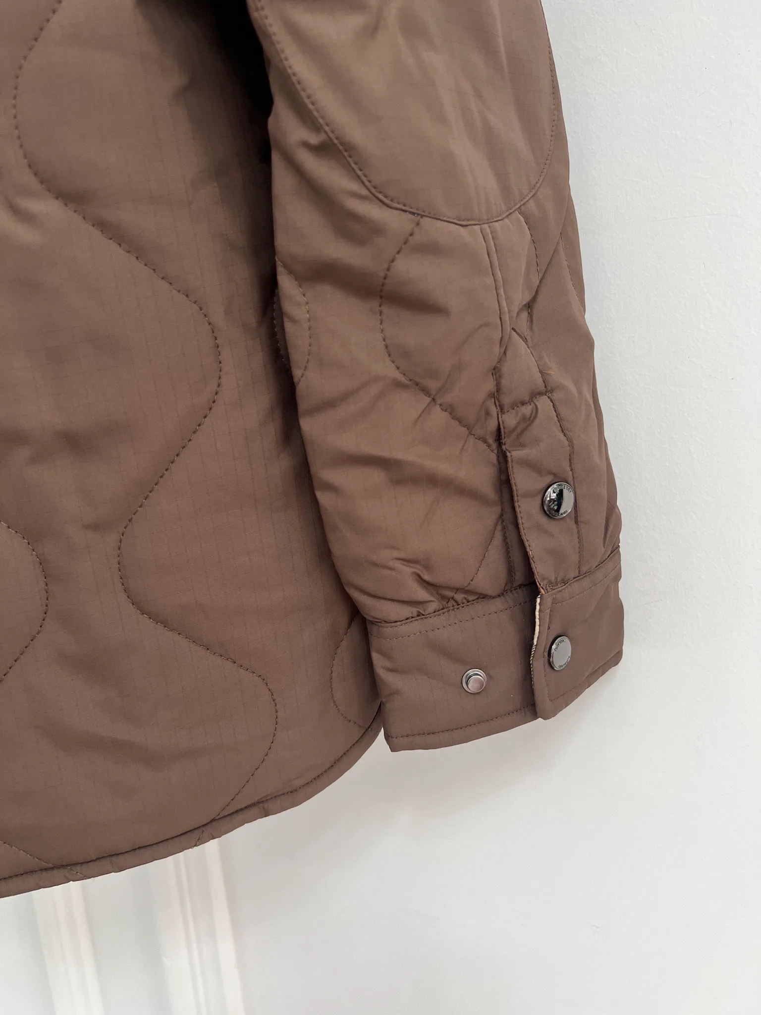 Women's Jackets And Down Jackets BURBERRY 18415739