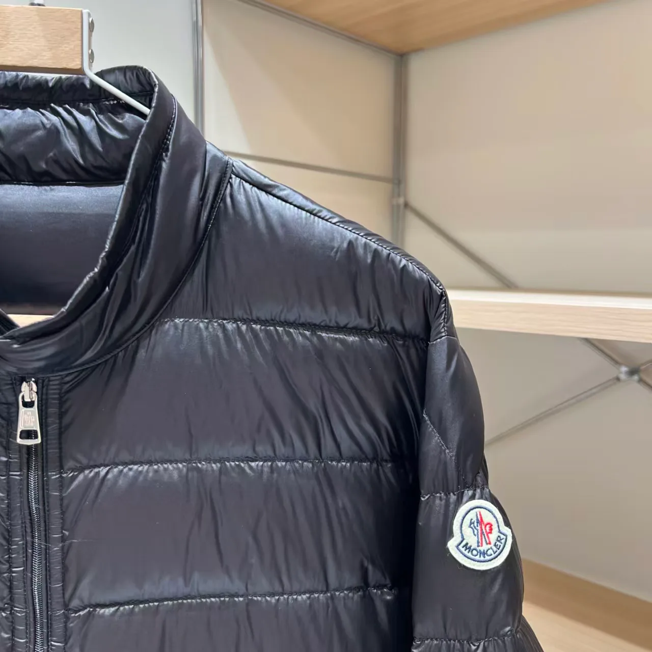 Women's Jackets And Down Jackets MONCLER 18131407