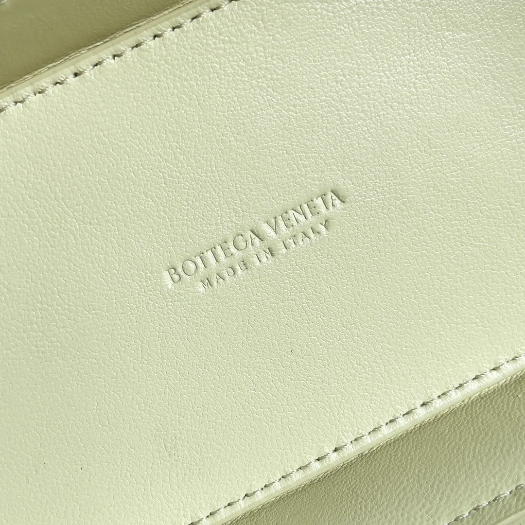 Women's Classic Handbags BOTTEGA VENETA 17825283