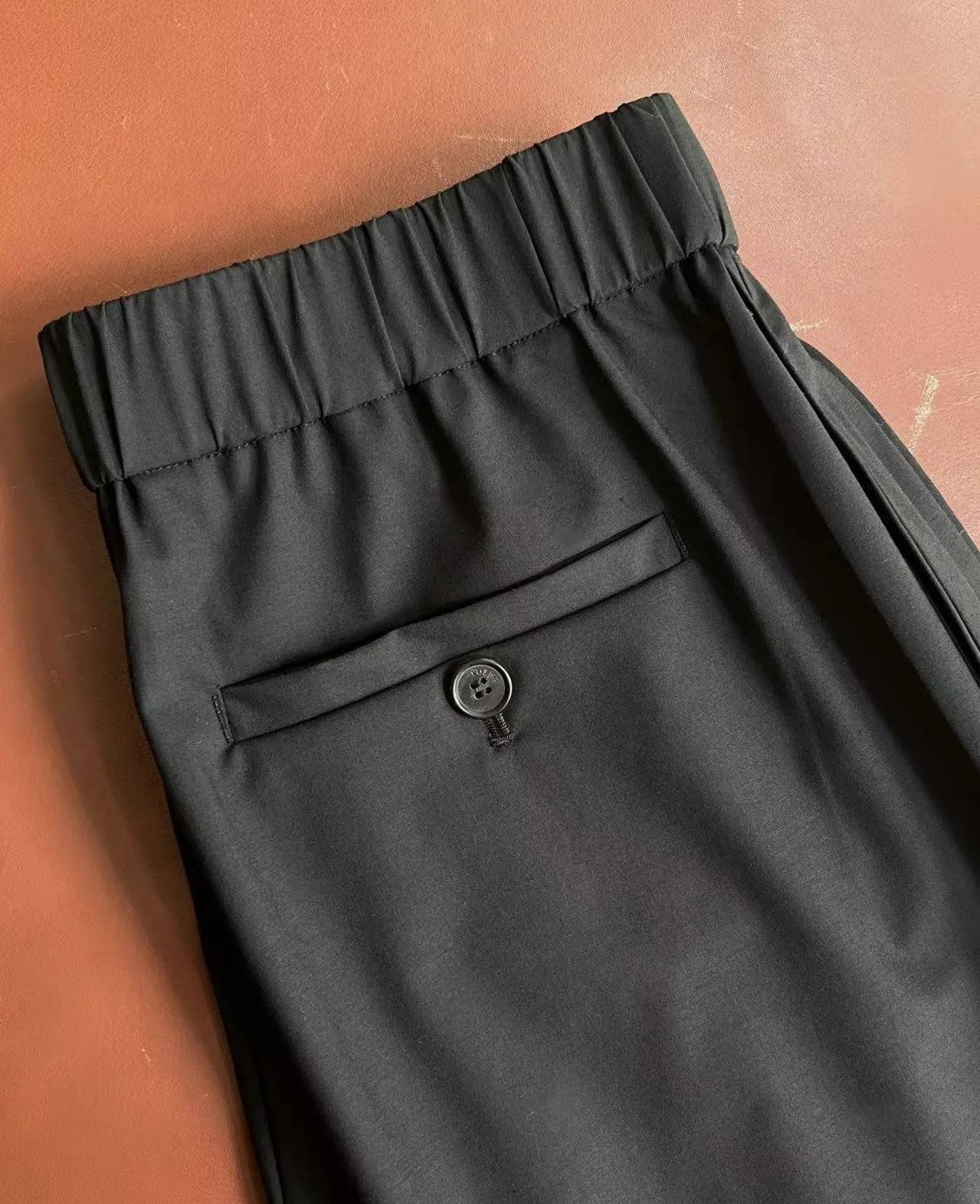 Women's Trousers LOEWE 17322345