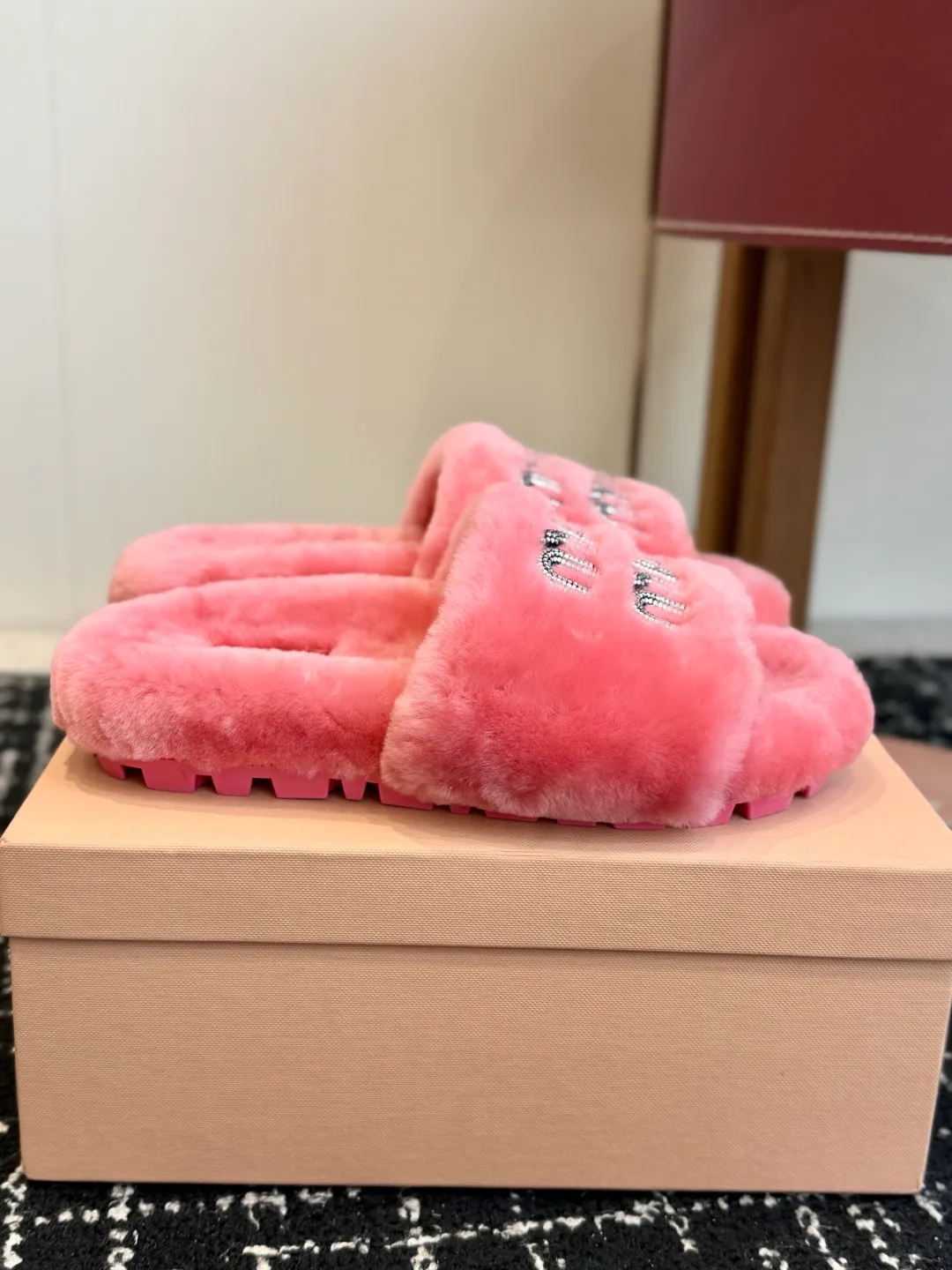 Women's Slippers MIU MIU 18139568