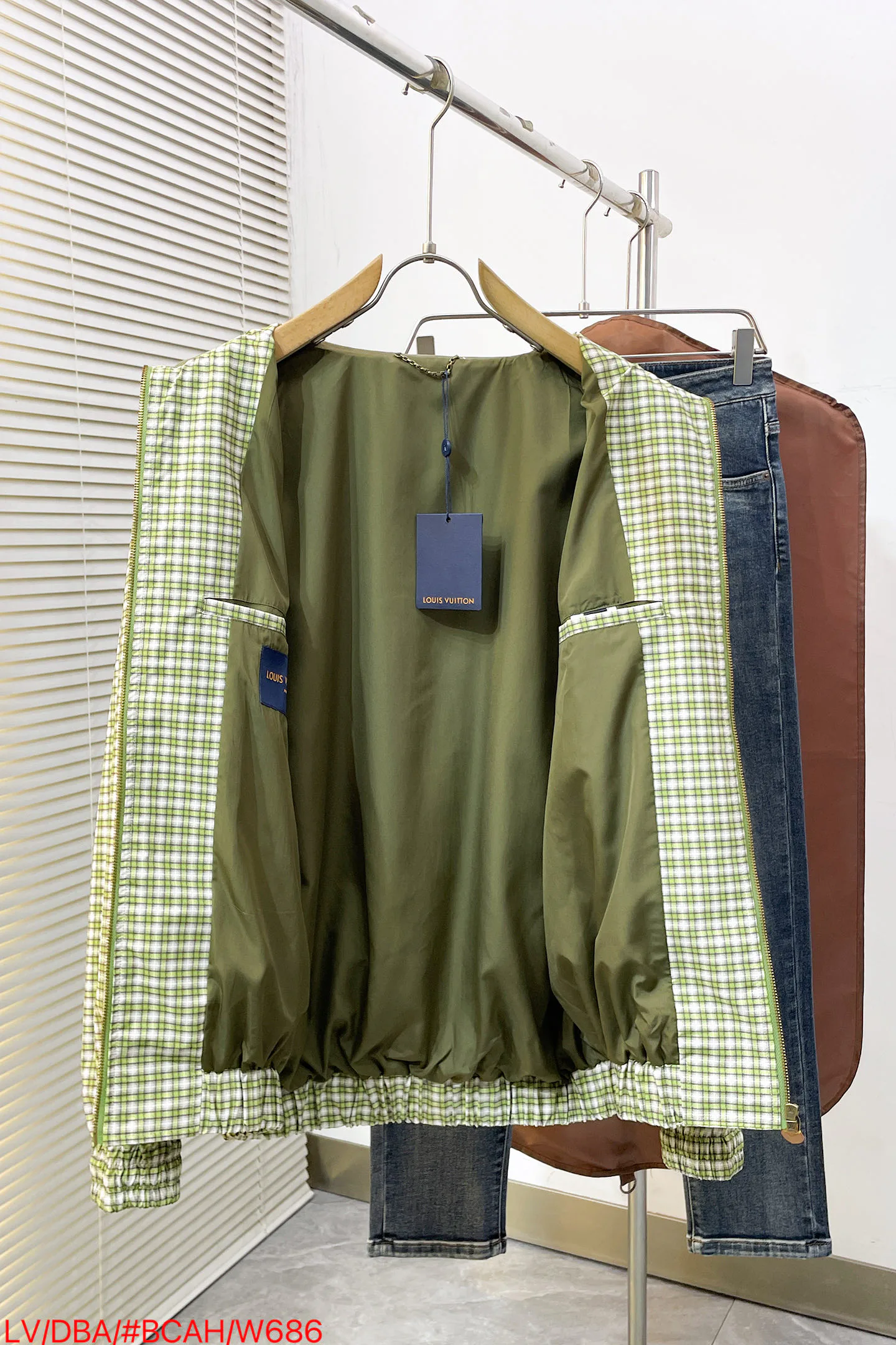 Men's Jackets And Down Jackets LOUIS VUITTON 18068581