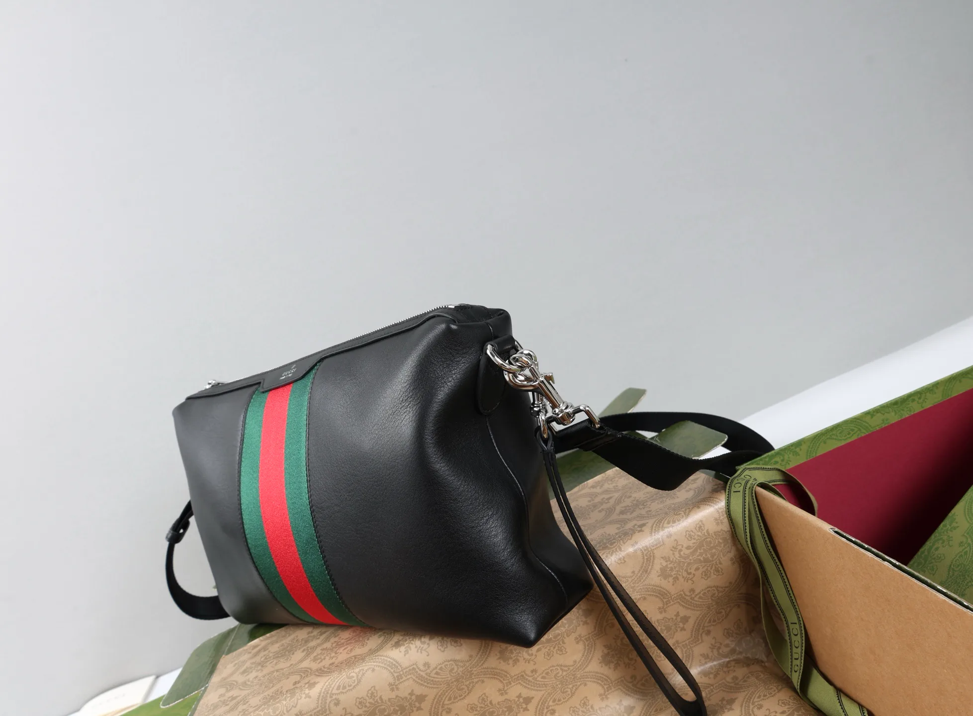 Women's Classic Handbags GUCCI 18250594