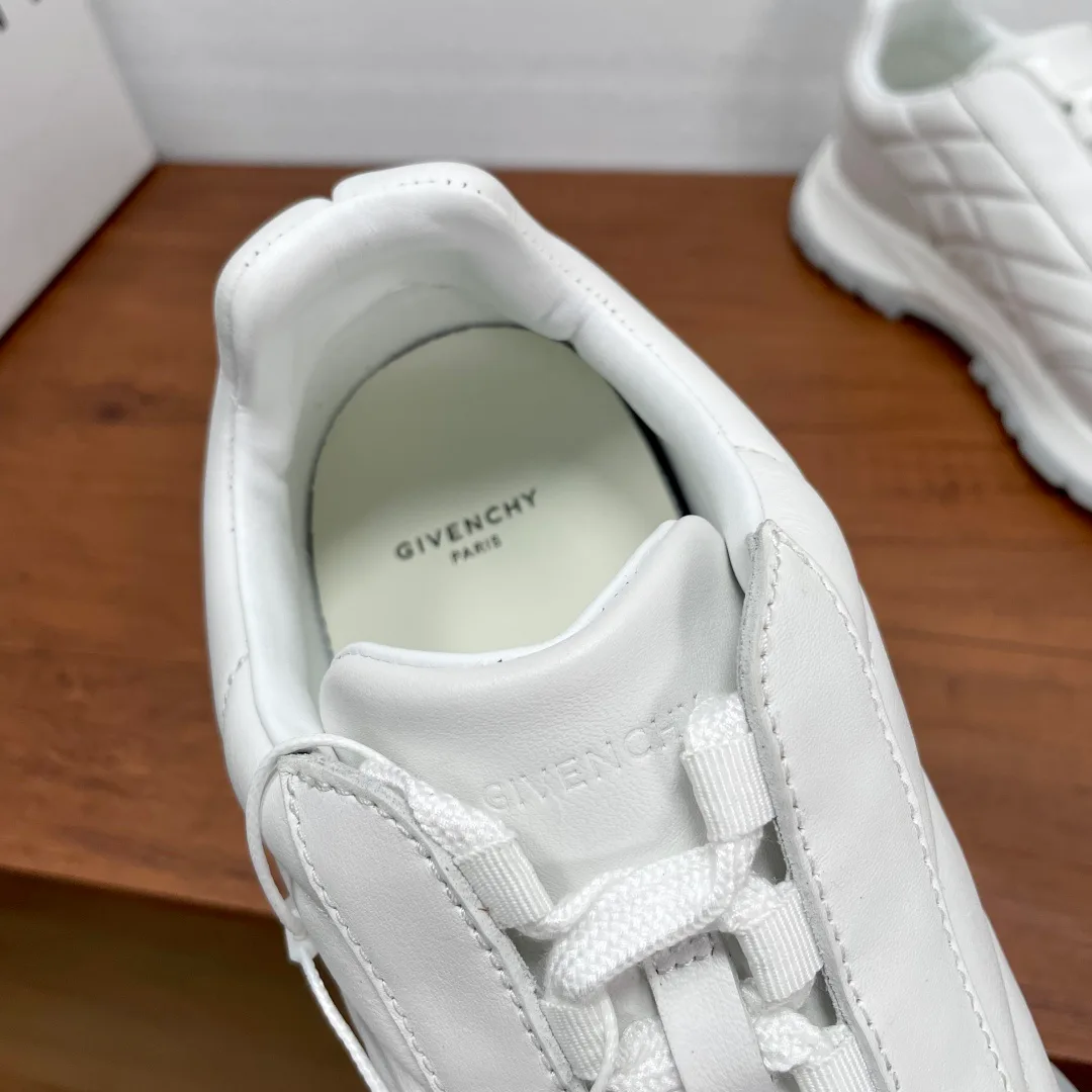 Men's Sneakers GIVENCHY 17307233