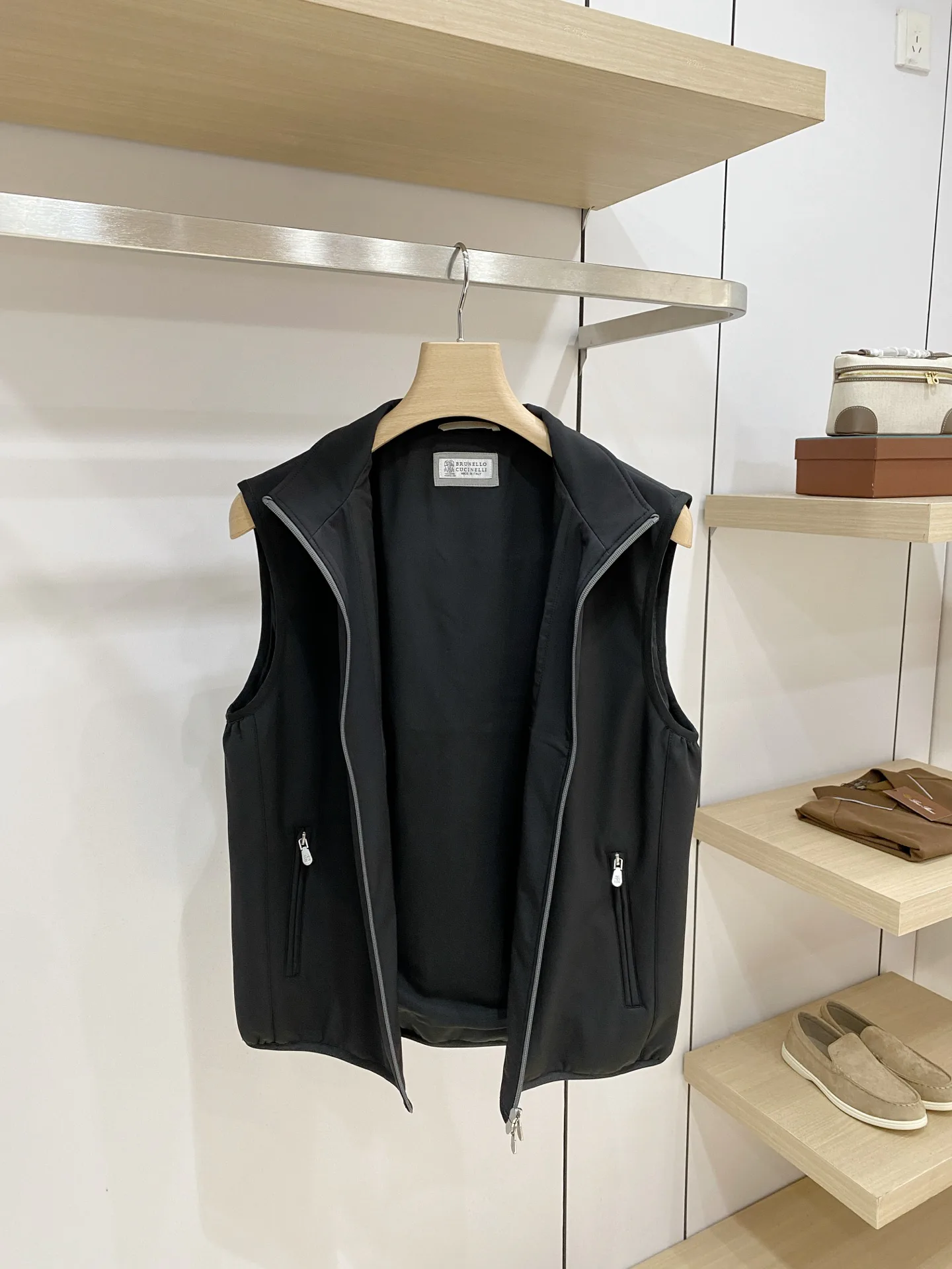 Men's Vests BRUNELLO CUCINELLI 18469498