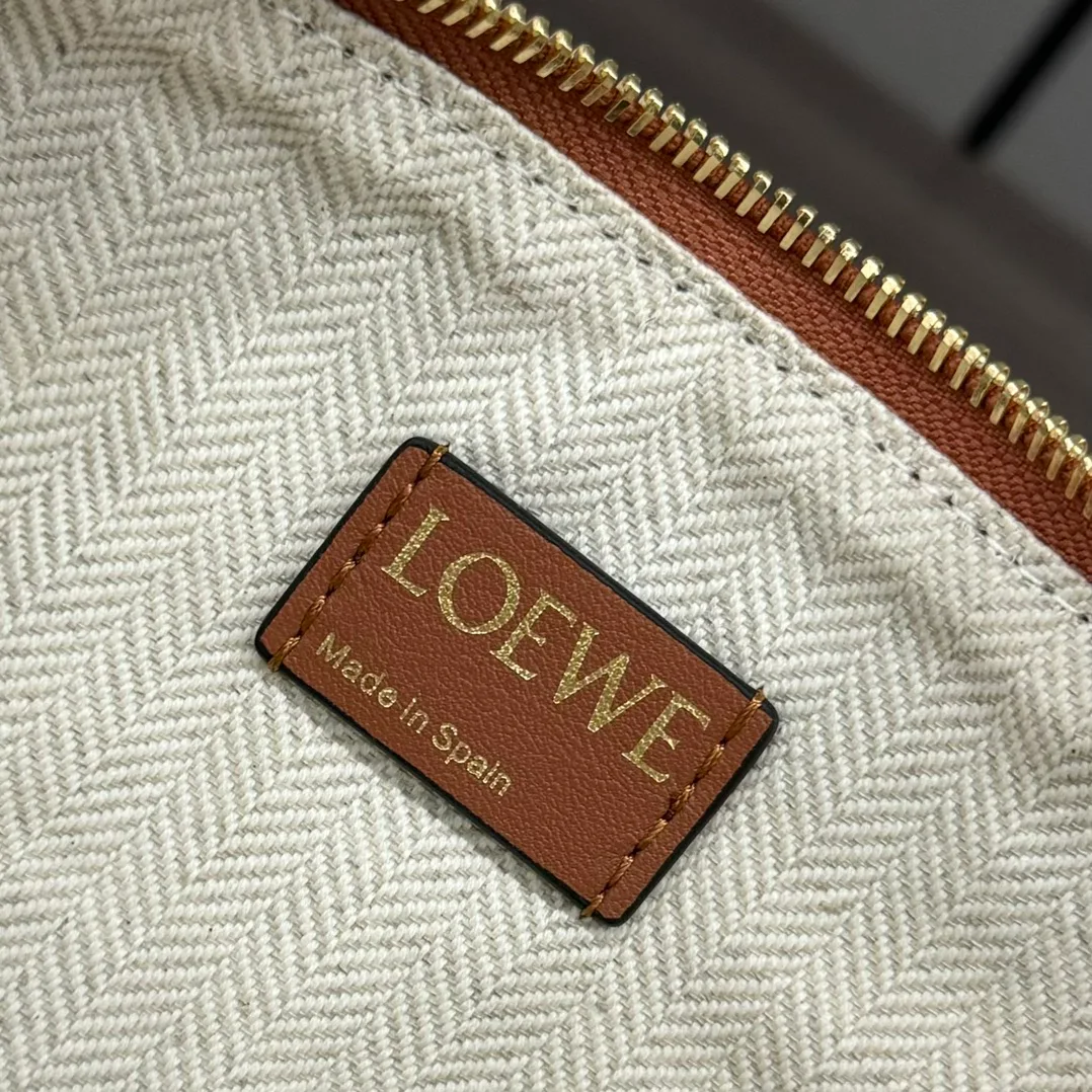 Women's Clutches LOEWE 18116450