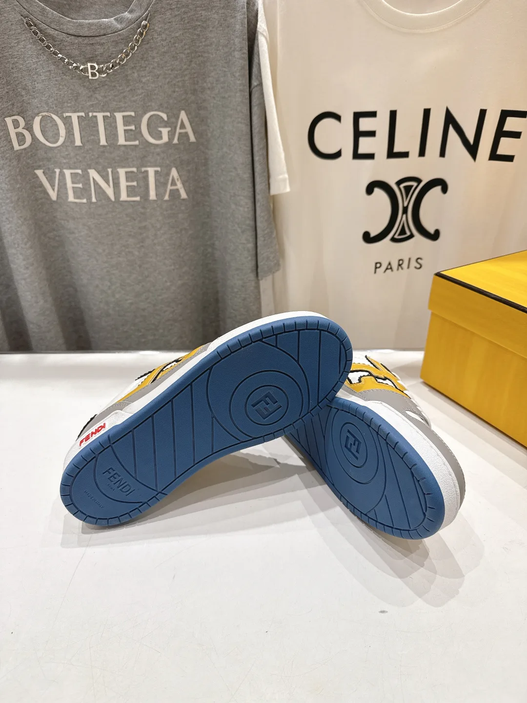 Women's Sneakers FENDI 17908431