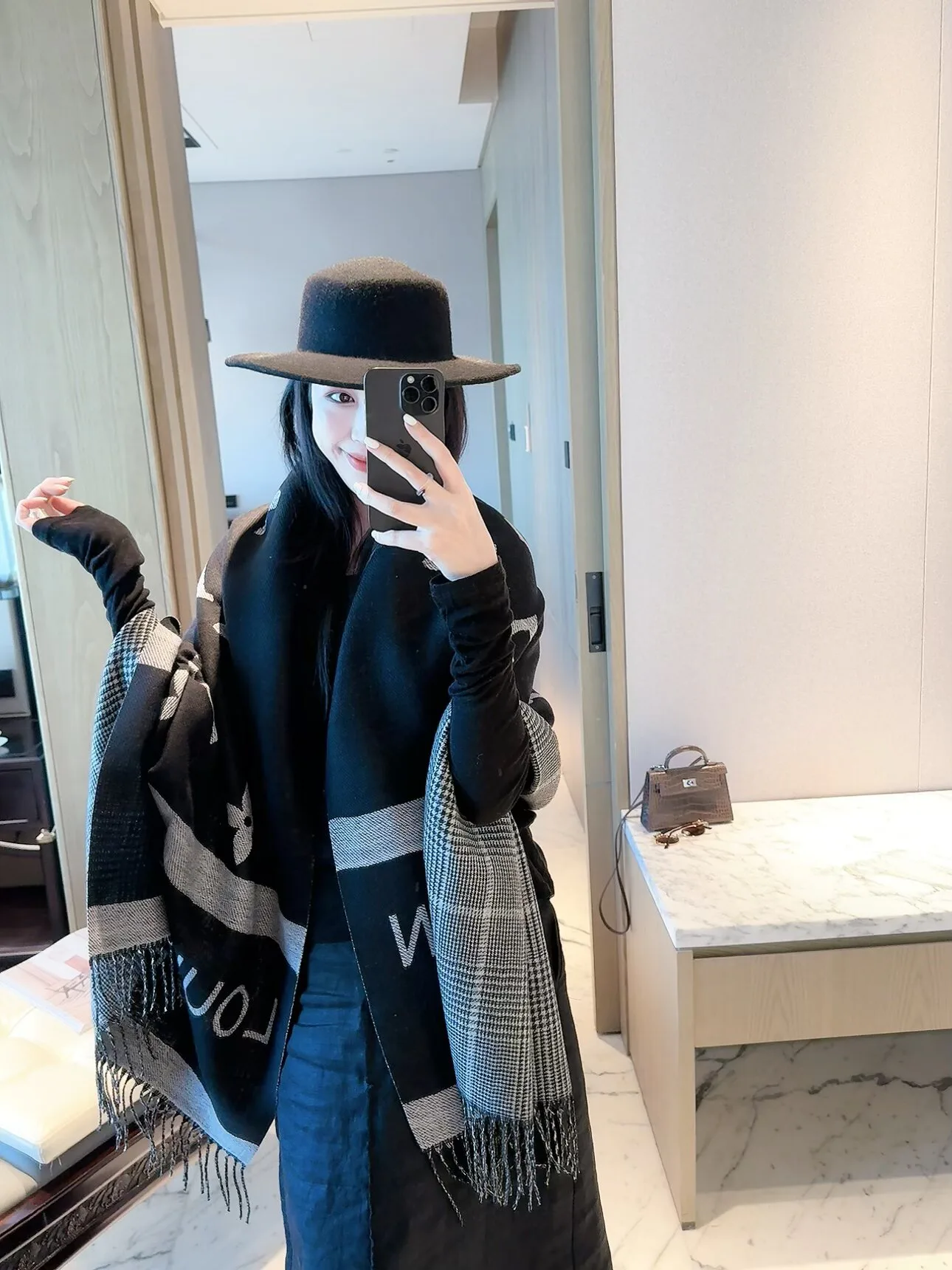Scarves LOUIS VUITTON 18002827