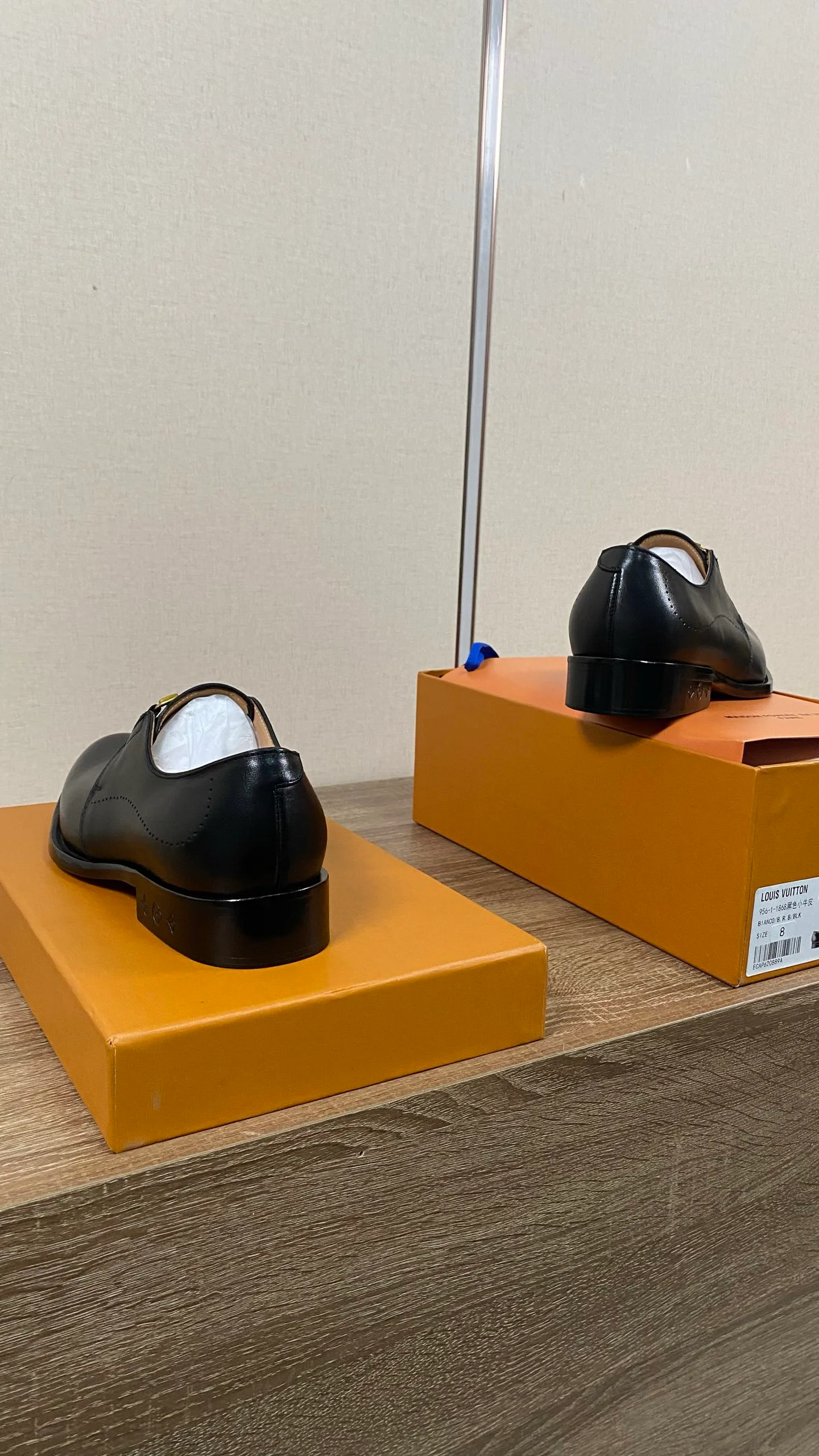 Men's Loafers And Dress Shoes LOUIS VUITTON 18078687