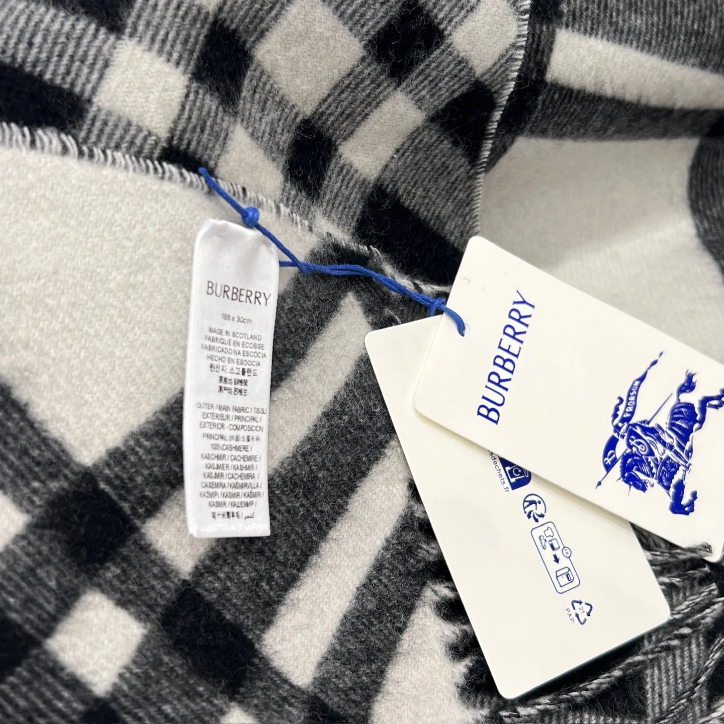 Scarves BURBERRY 17945515