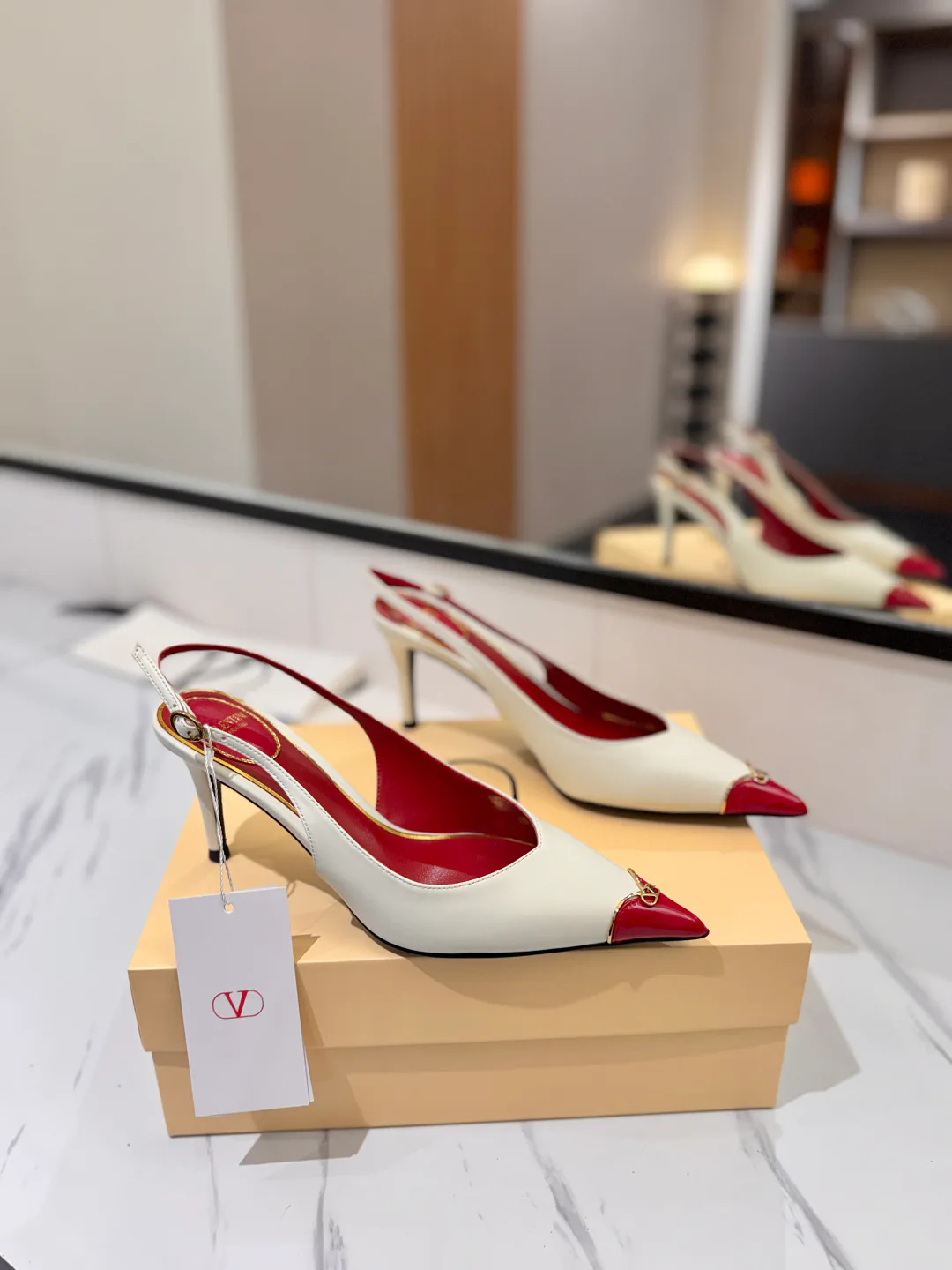 Women's Open-Toe Sandals VALENTINO 18134958